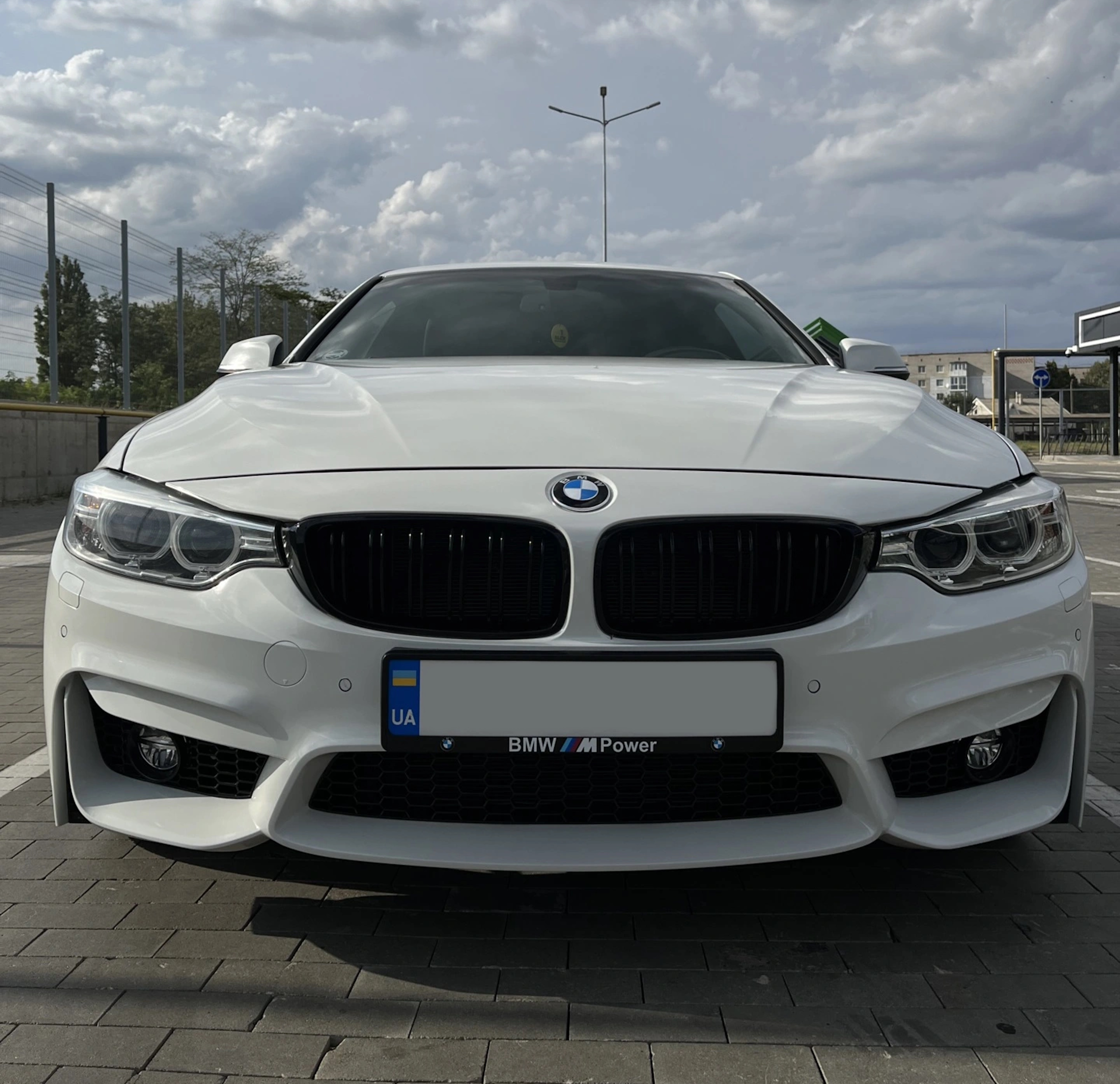 Передній бампер (стиль M4) під туманки на BMW 4 Series F32 / F33 2013-2020 року 6