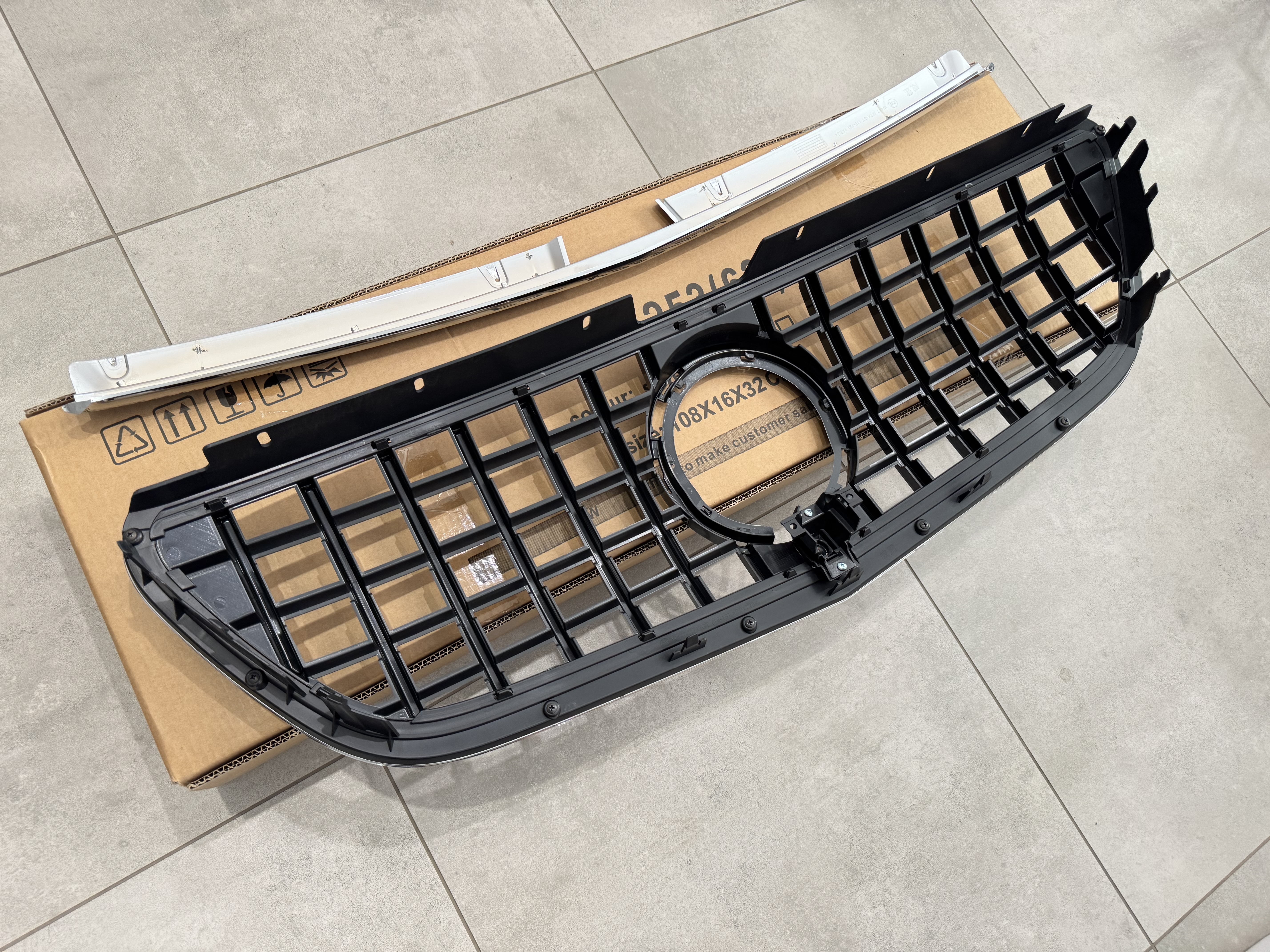 Решітка радіатора GT CHROME Mercedes Benz Vito W447 2020-2023 2