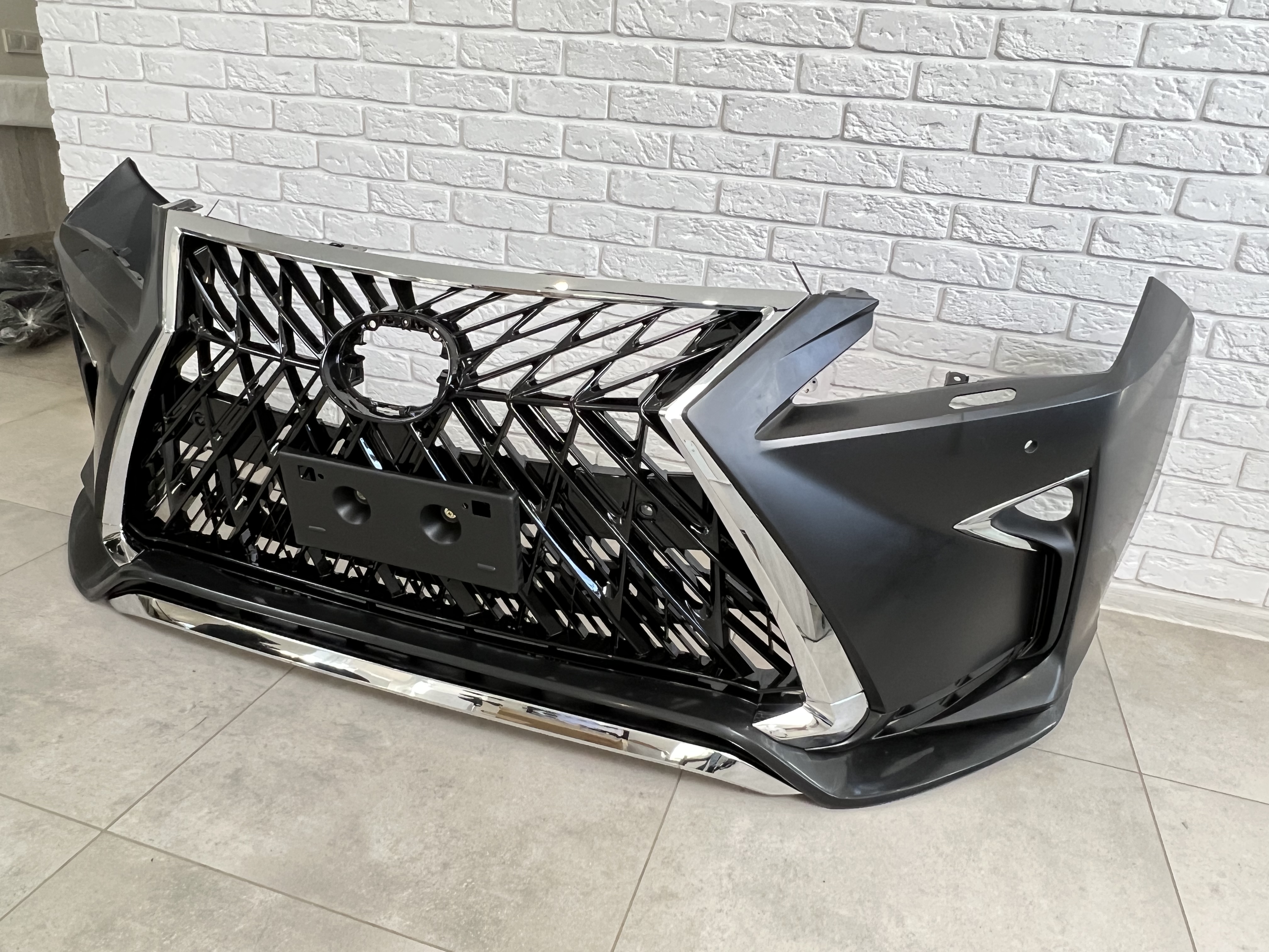 Бампер передній комплектний F-Sport з решіткою TRD Lexus RX 2015-2019 2