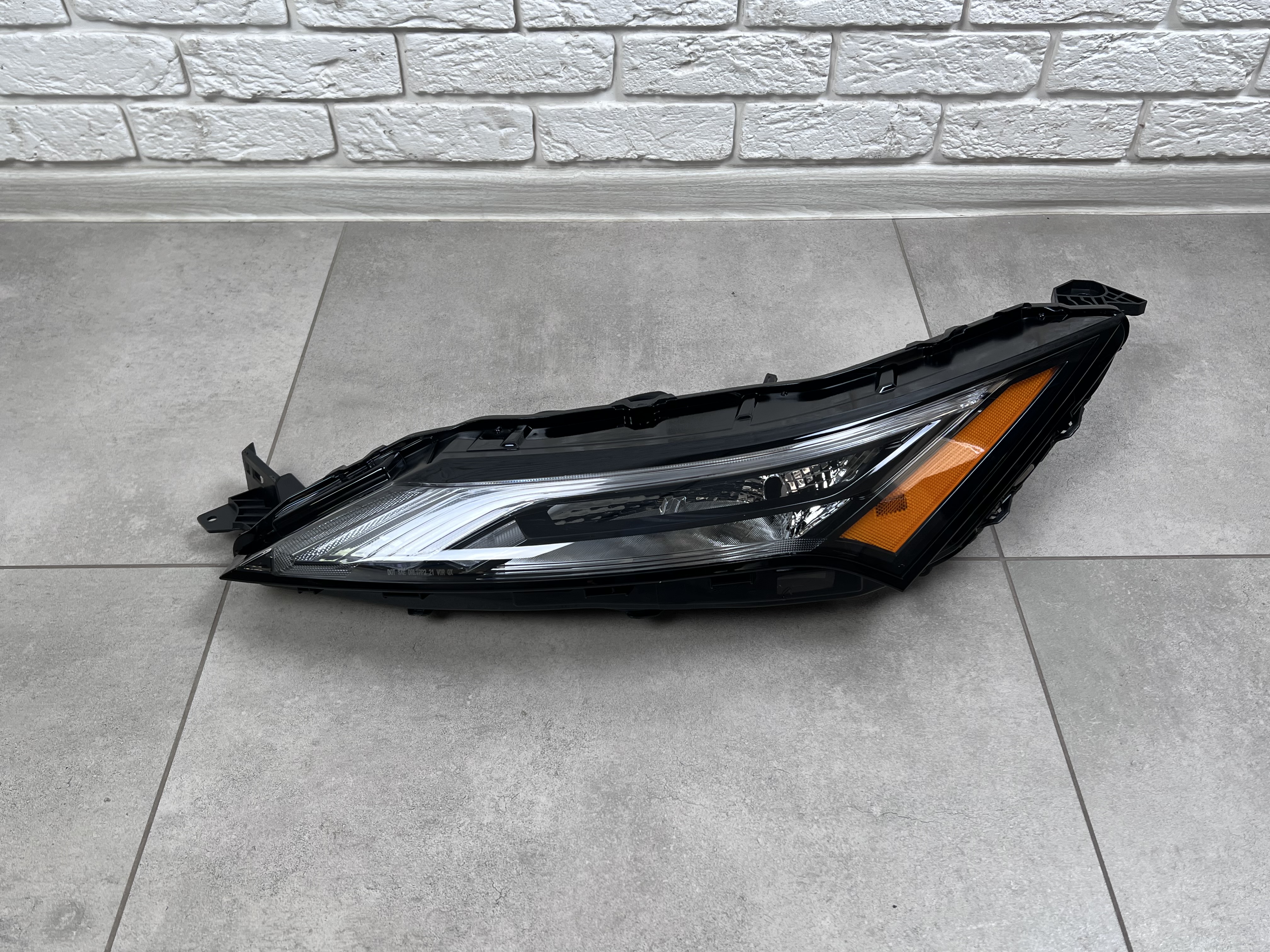 ДХО ліва фара верхня Nissan Rogue T33 2021+ 2
