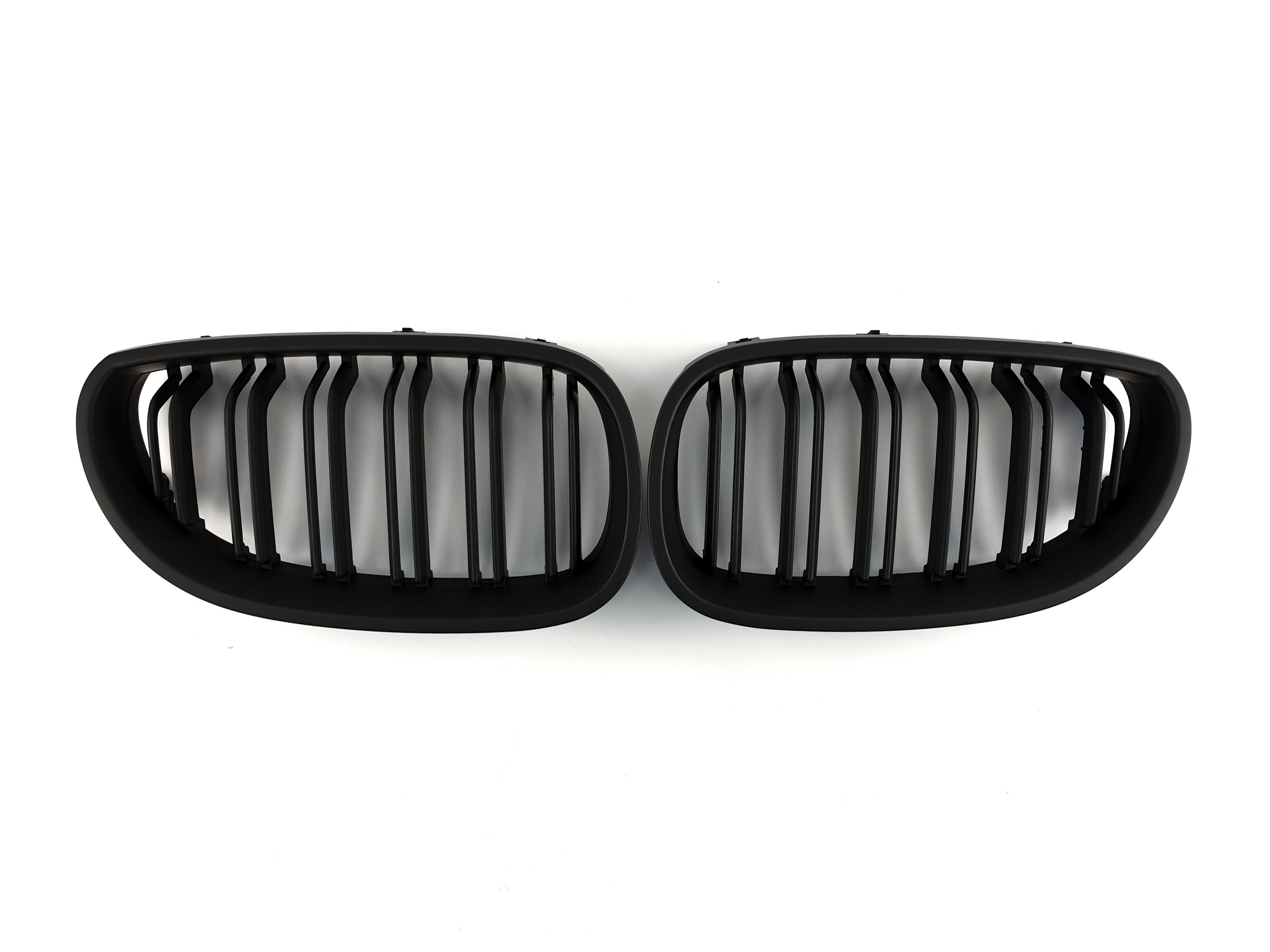 Ніздрі Чорний мат (Подвійні M-Look) на BMW 5 Series E60 / E61 2003-2010 року