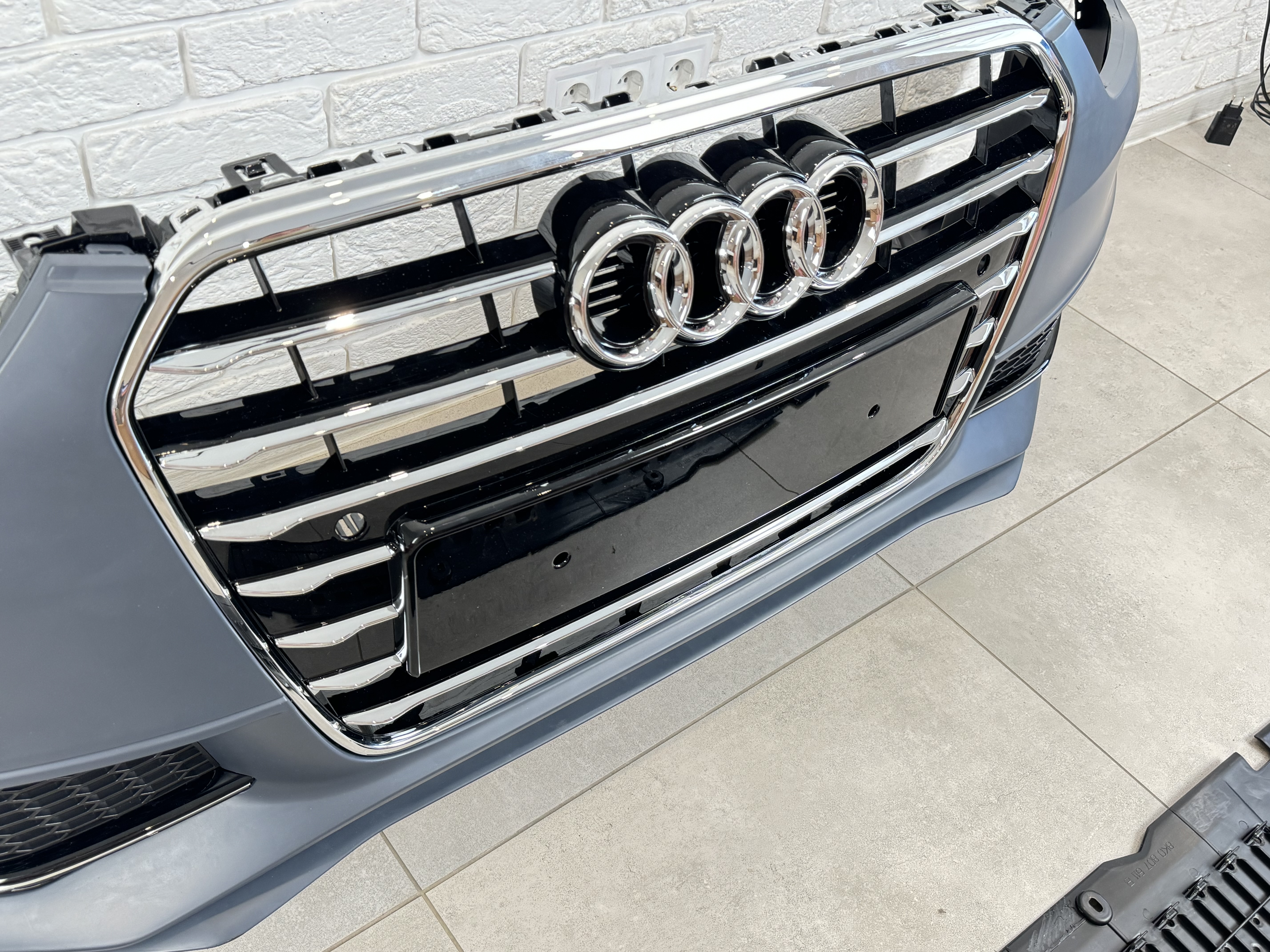 Бампер передній у зборі S-Line для Audi A4 B8 2012-2015 3