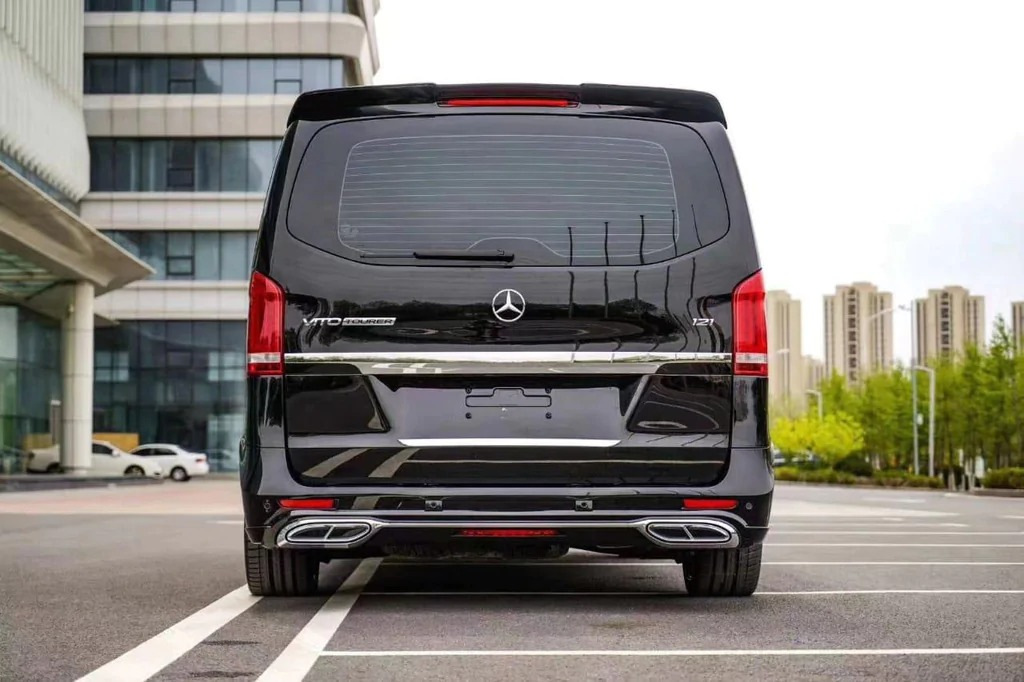 Задній бампер Maybach 3