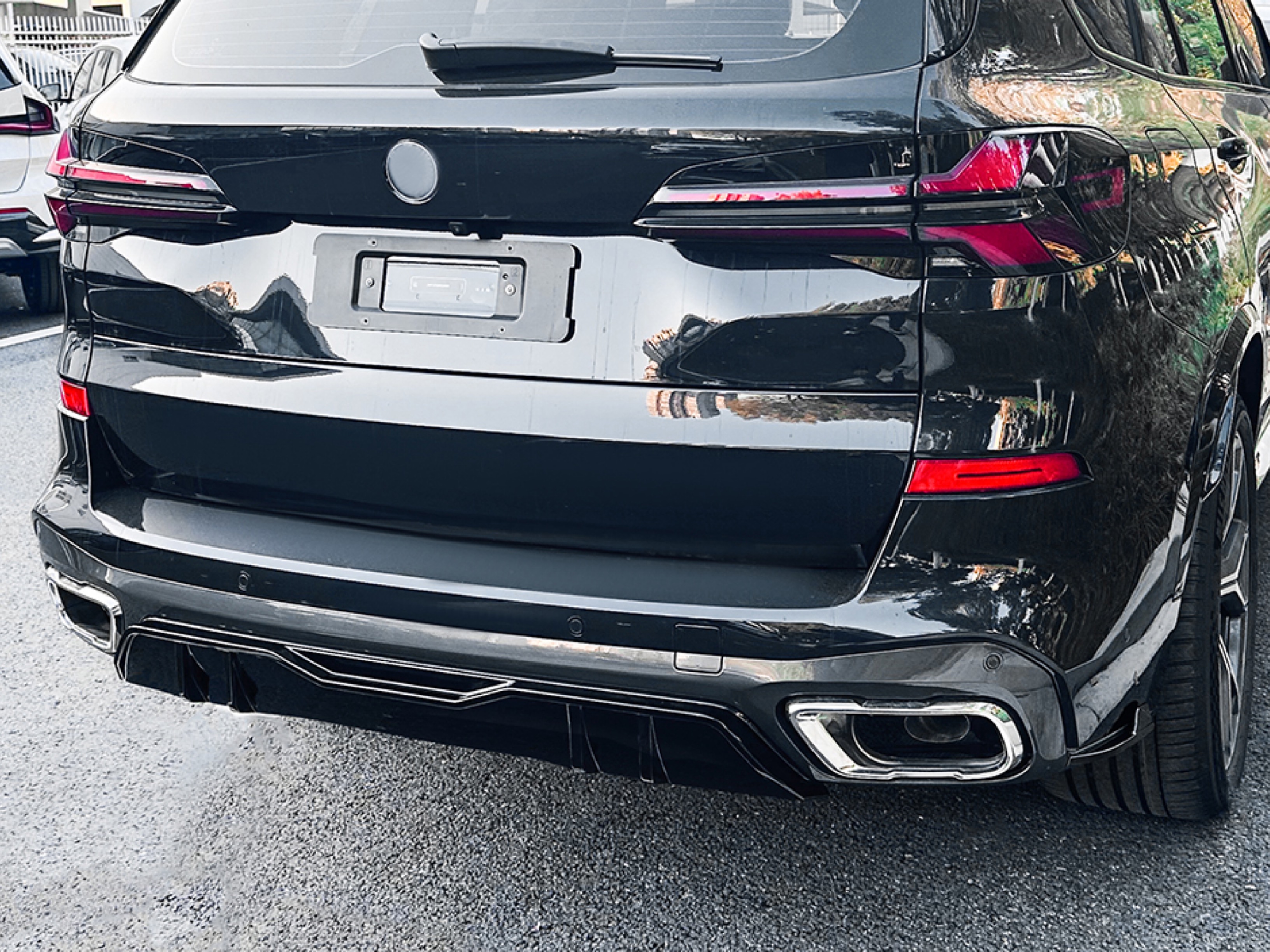 Спідниця накладка бампера заднього M Performance BMW X5 G05 2018+ ABS пластик, колір чорний глянець 2
