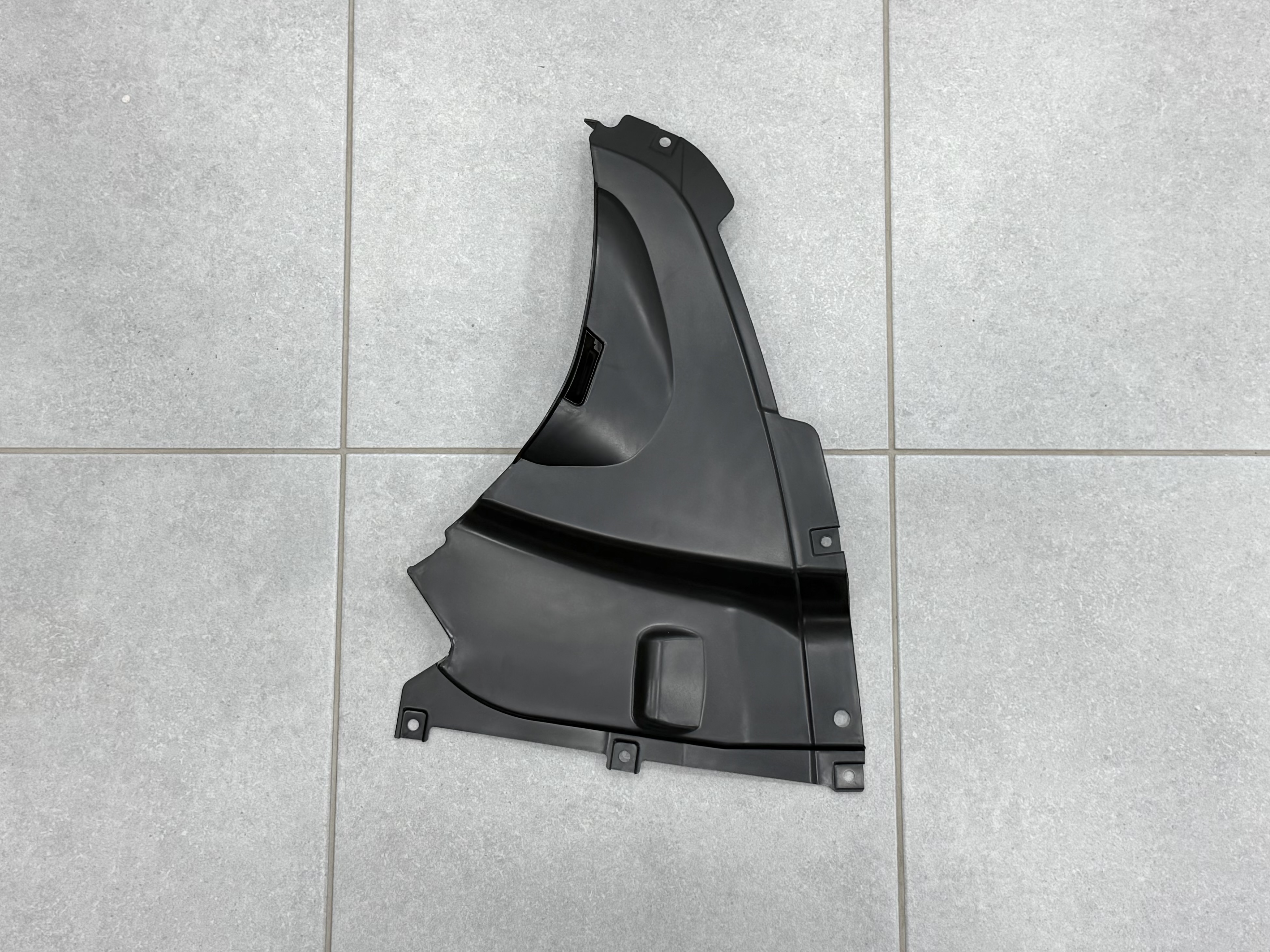 Правий локер M Paket 51718055020 для BMW F30 / F31 2012-2018 2