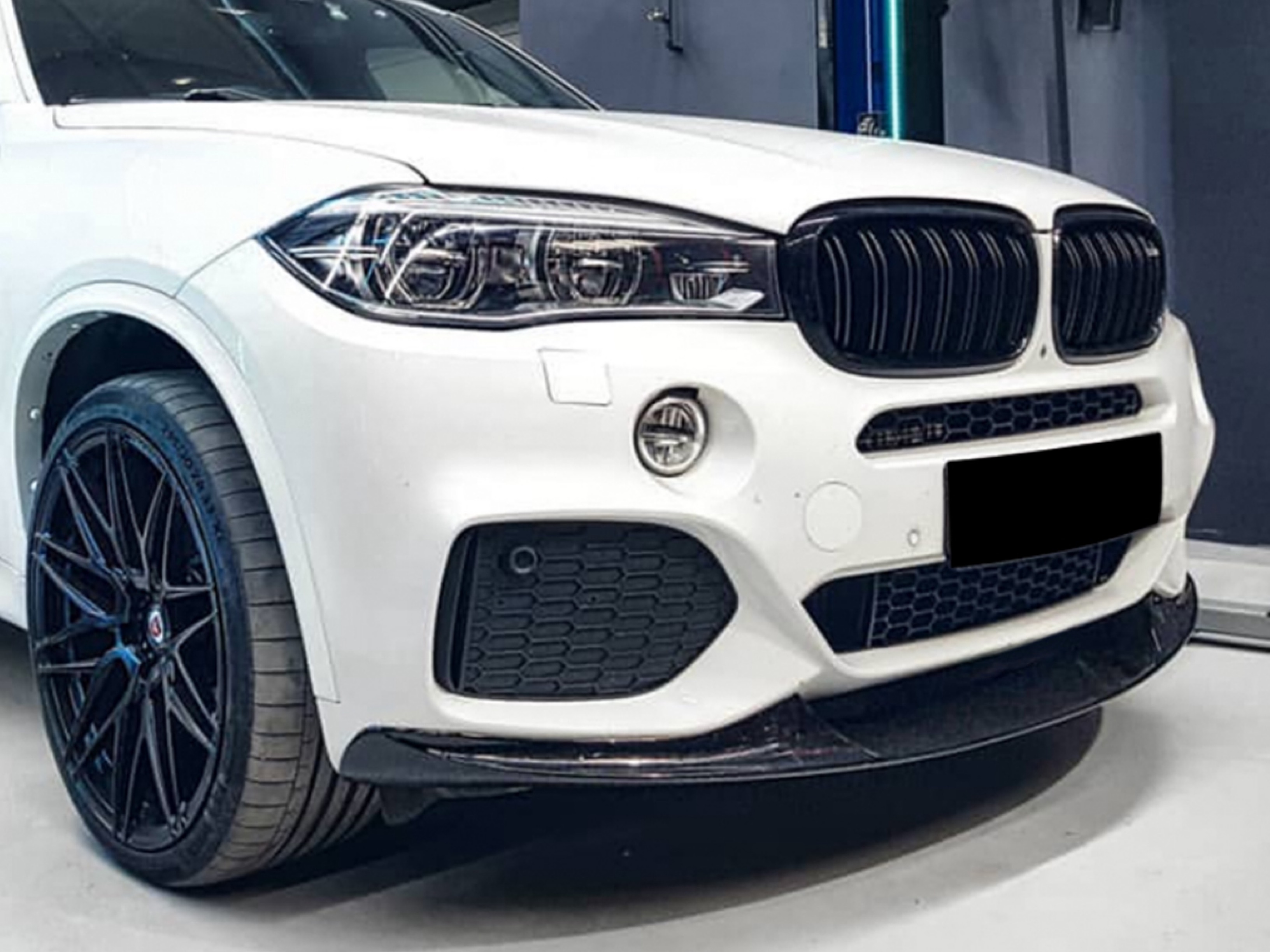 Спідниця переднього бампера M-Perfomance для BMW X5 F15 2013-2018 ЧОРНИЙ ГЛЯНЕЦЬ 3