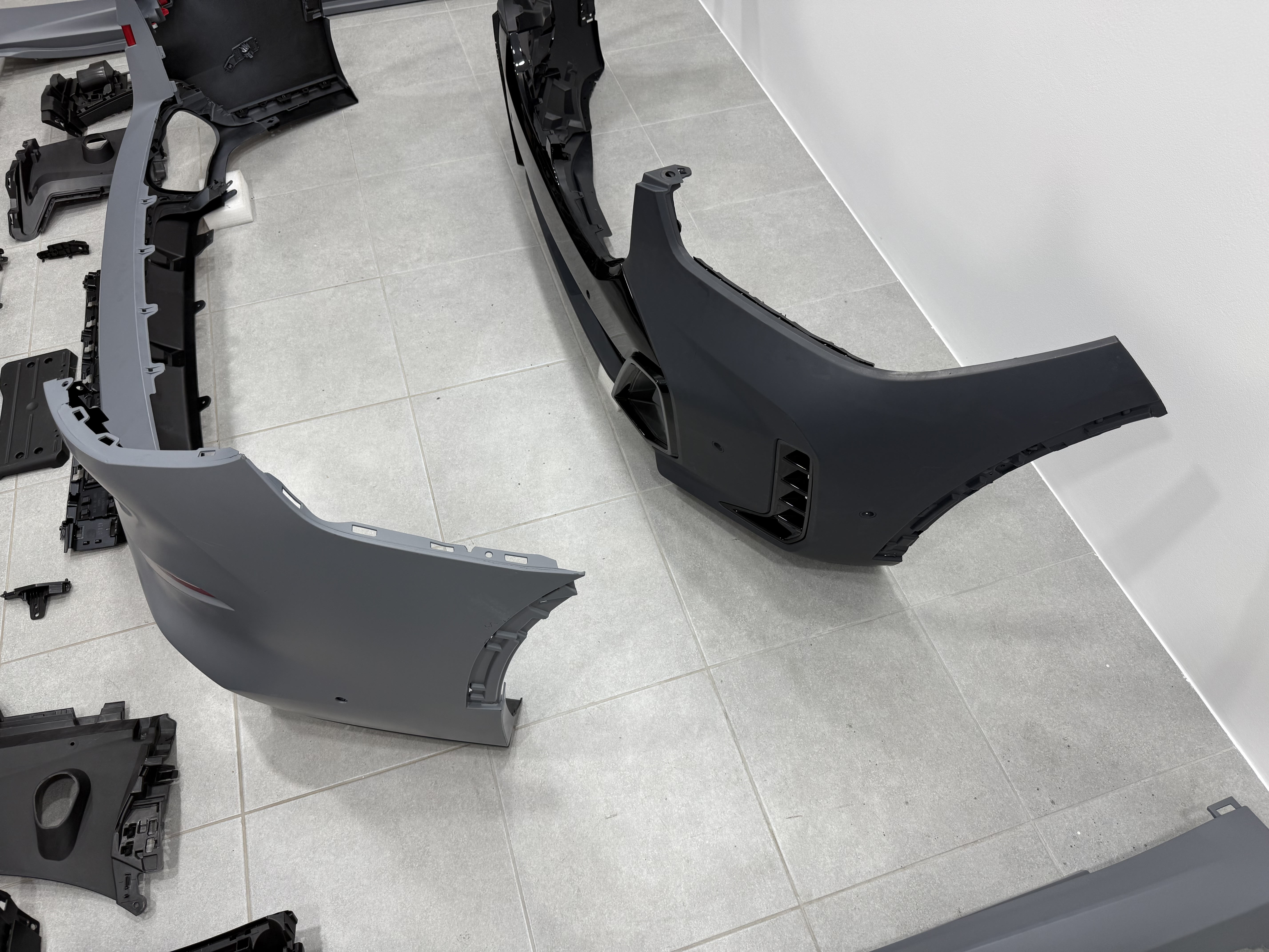 Комплект обвісу M paket M60i LCI BMW X5 G05 2023+ (передній / задній бампер, пороги, арки) 4