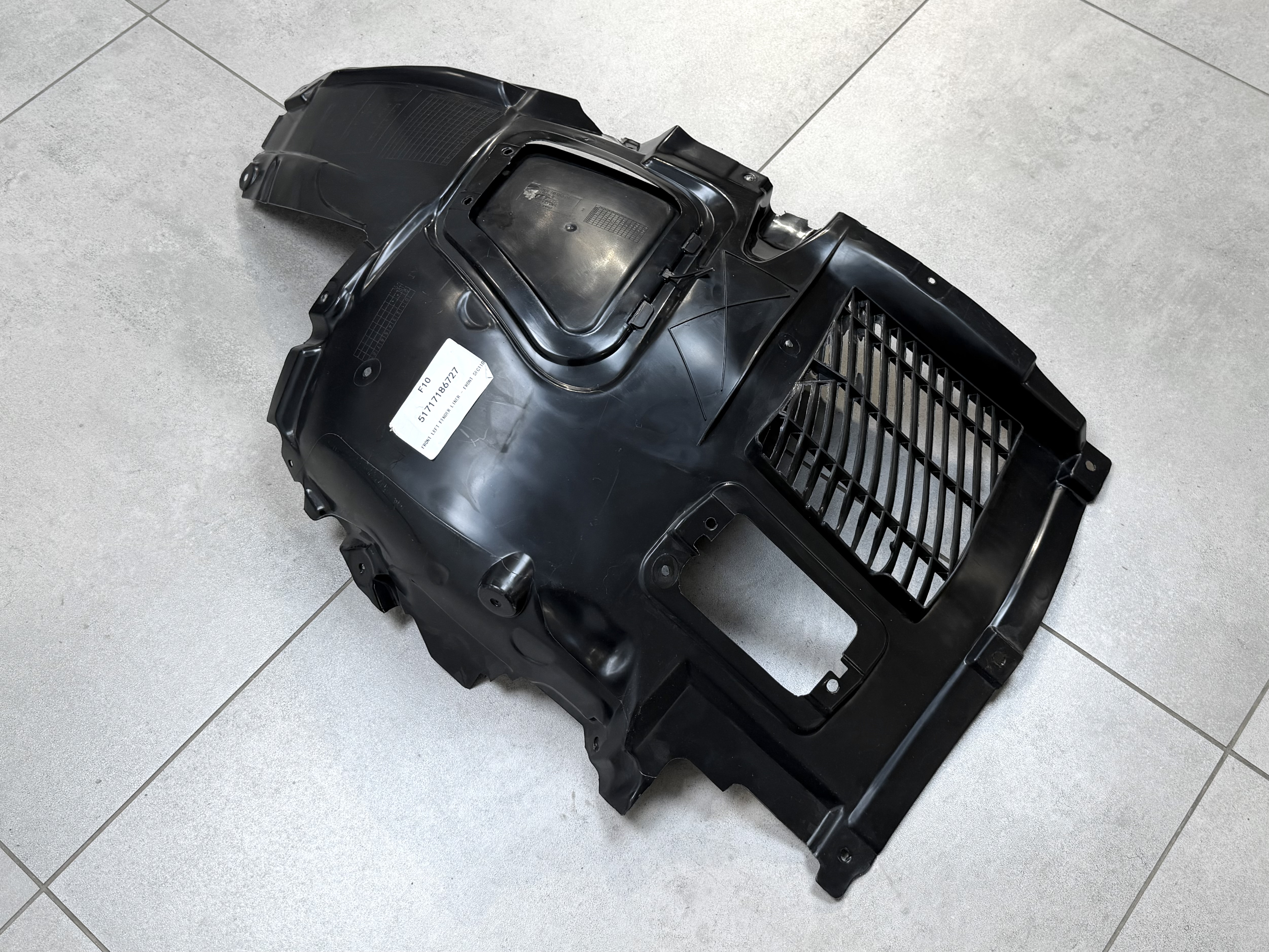Підкрилок лівий передній 51717186727 для BMW 5 series F10 F11 2010-2016 4