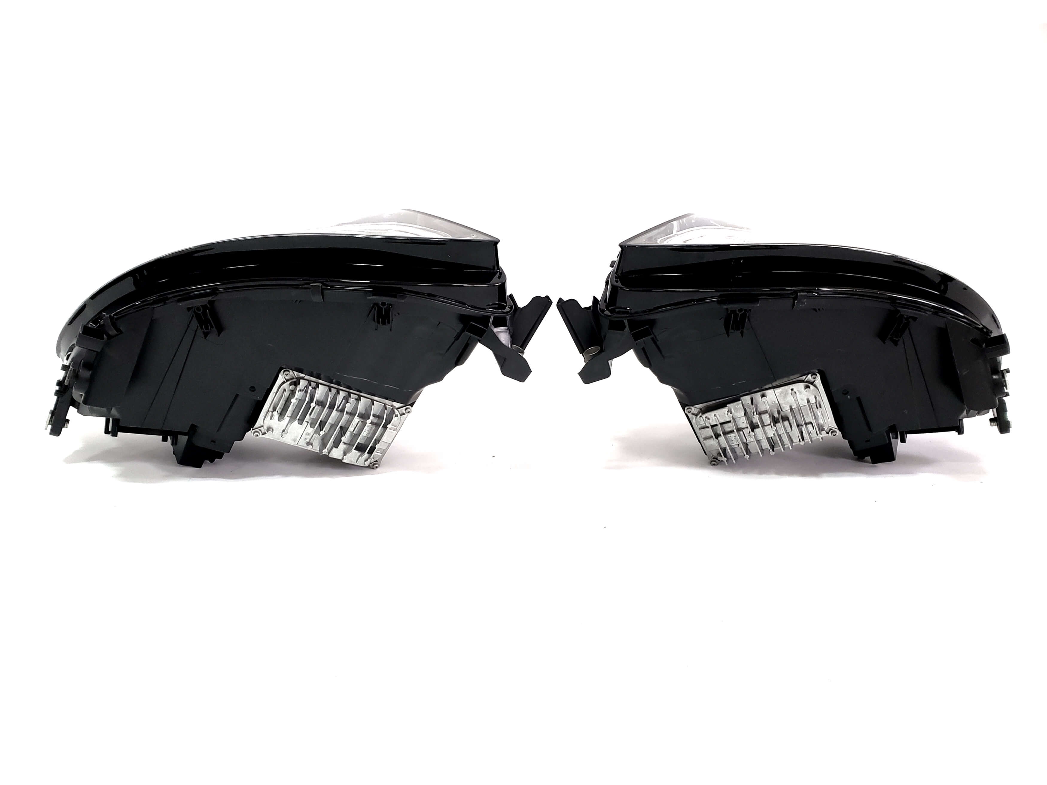 Передні фари Led Adaptive (оригінал комплектні) на Mercedes-Benz GLE-Class W166 2015-2018 року 2