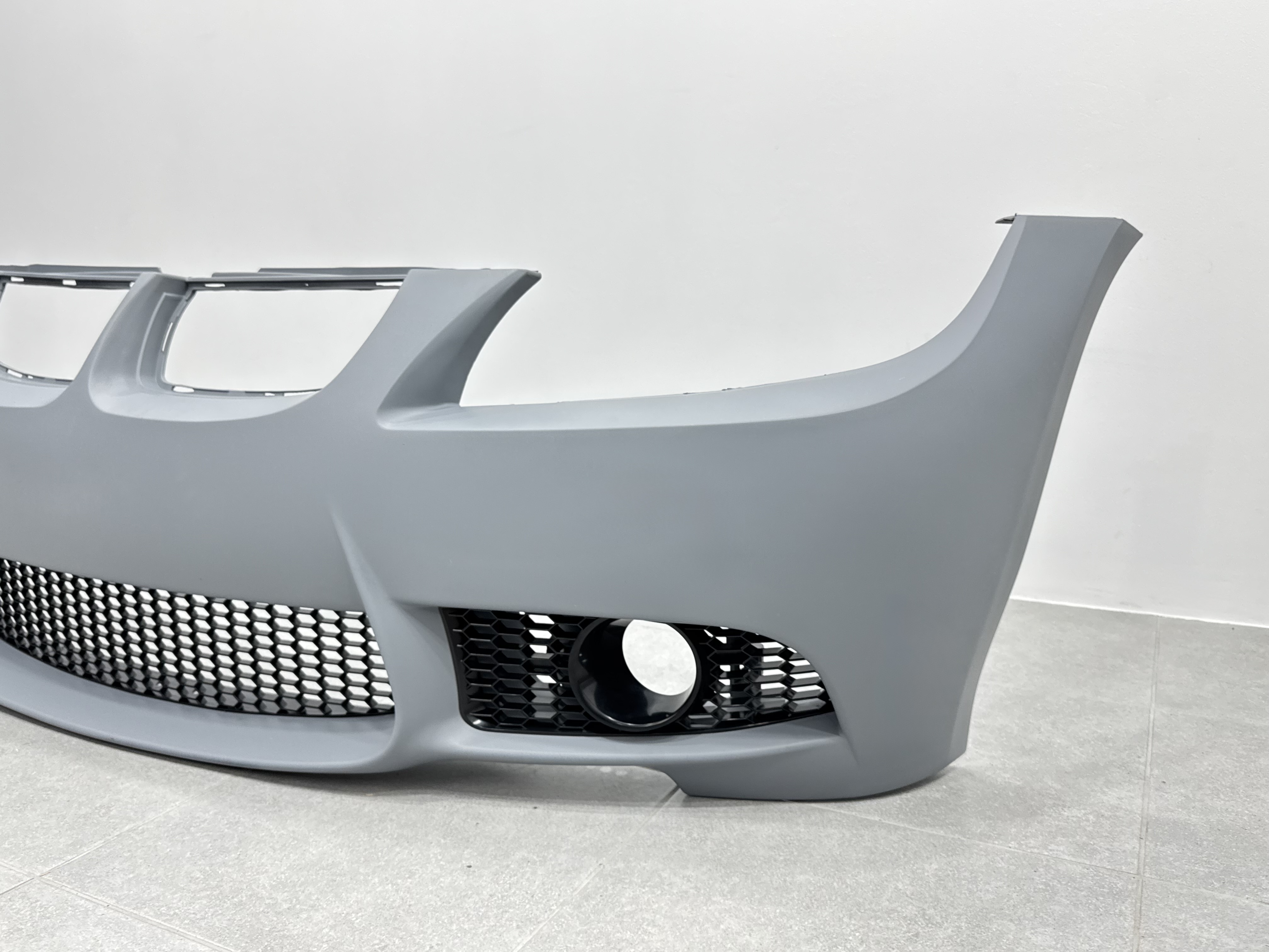 Бампер передній M3 Style BMW 3 Series E90 2005-2008 5