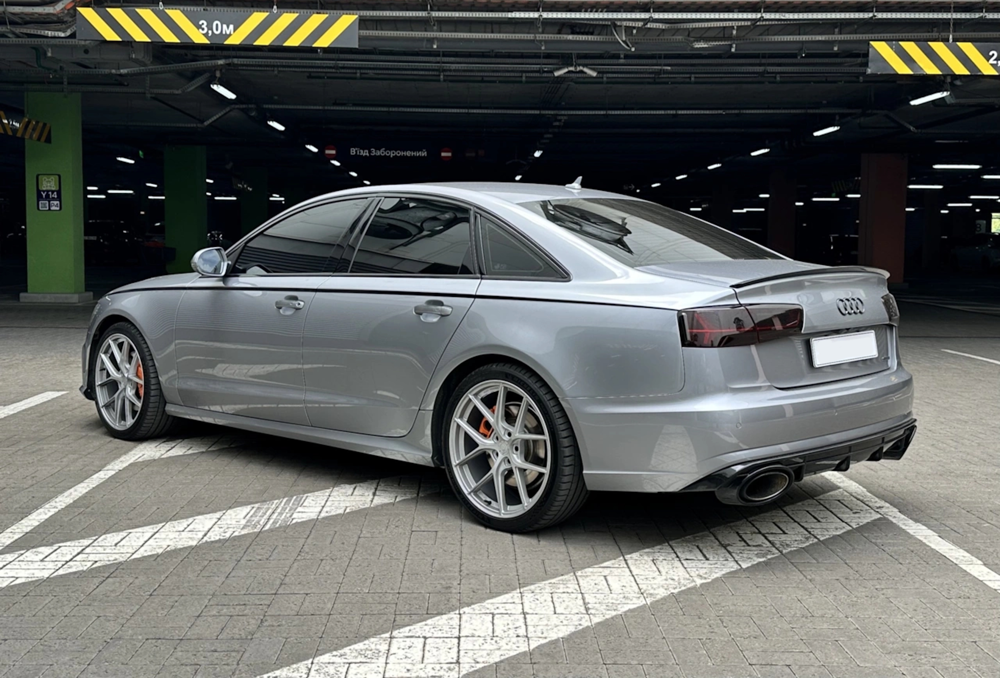 Спойлер Чорний глянець на Audi A6 C7 2011-2014 року 6