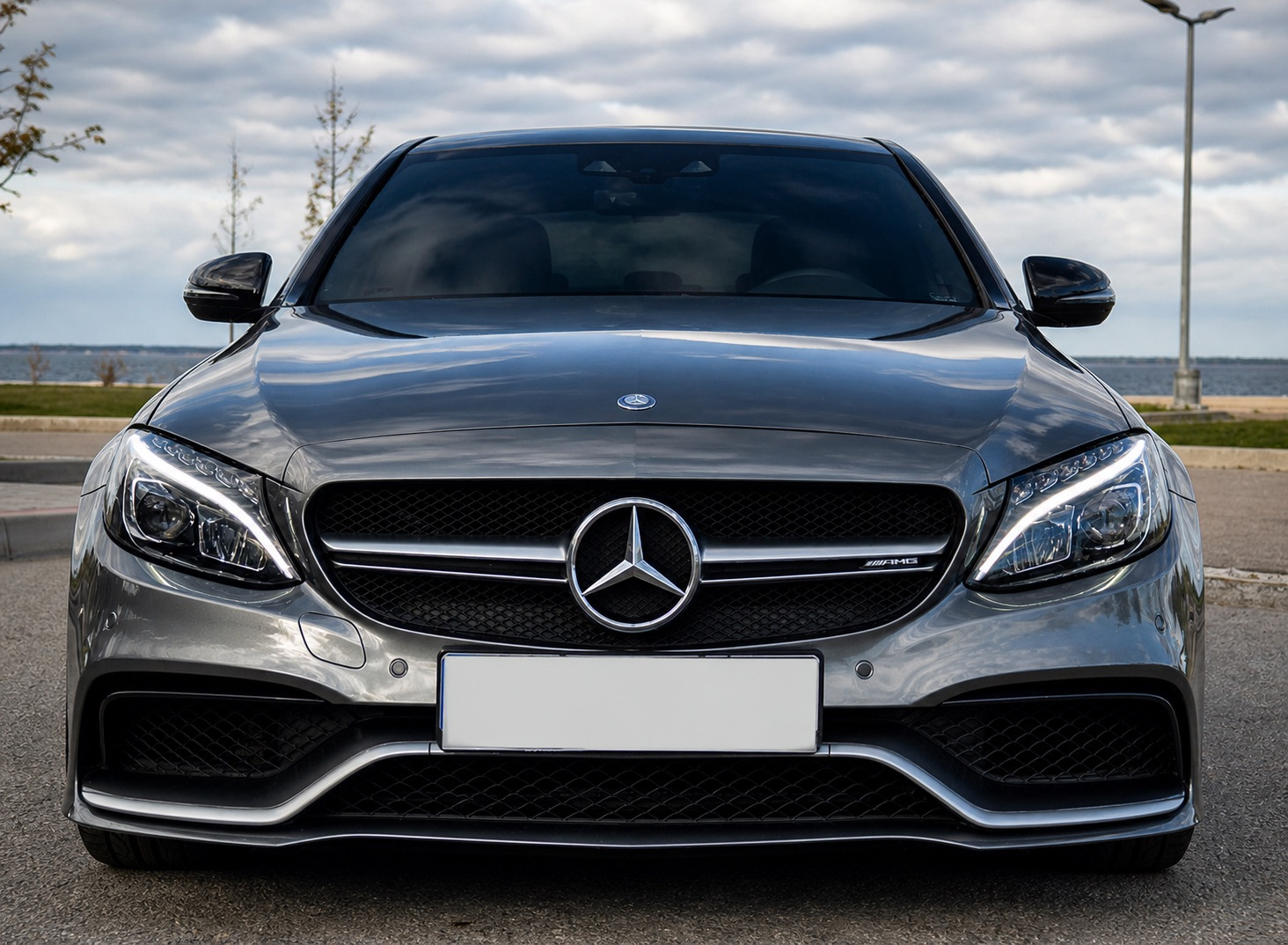 Передній бампер в зборі (AMG C63-designs 2014-2018)