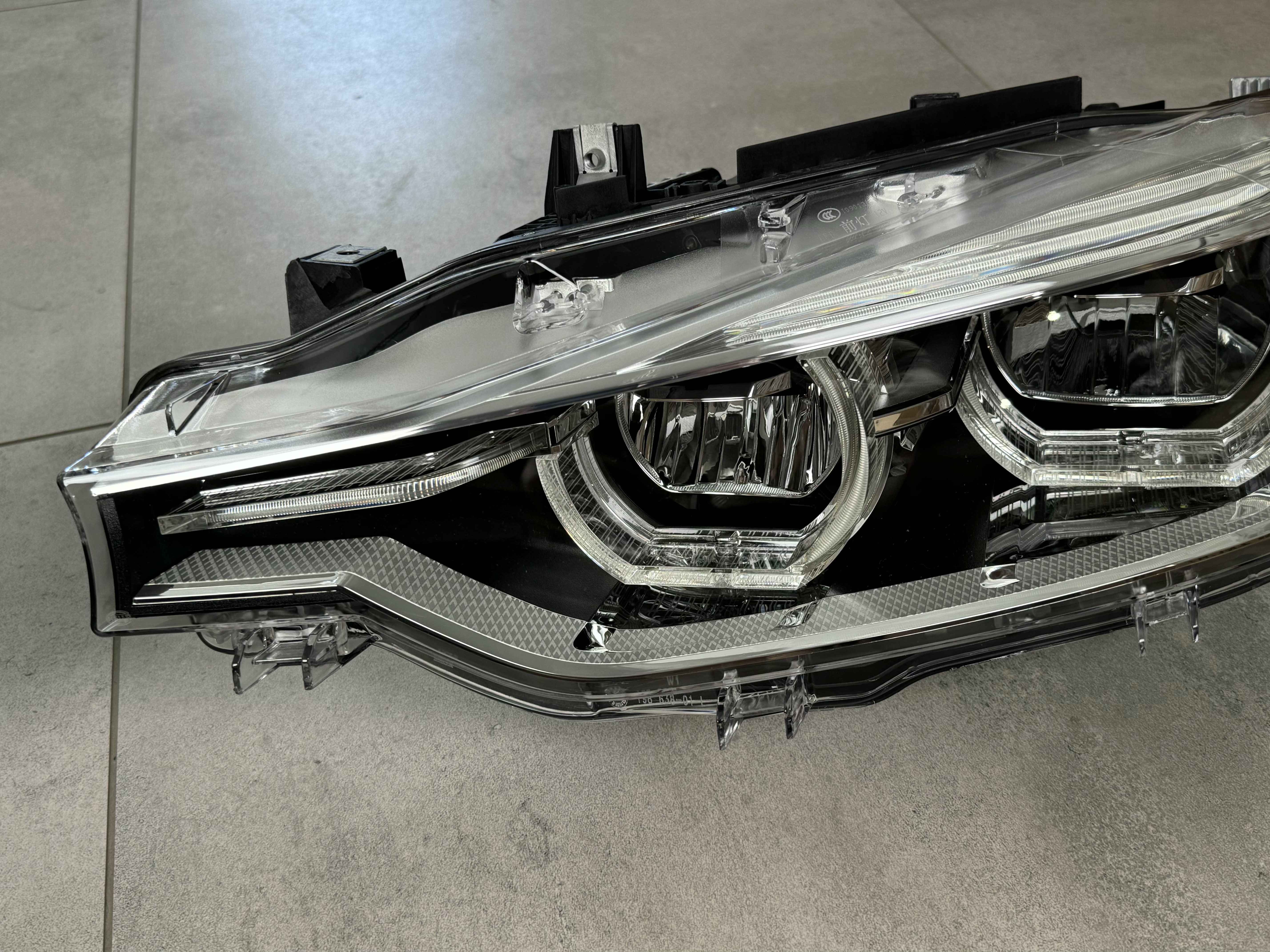 Фари Adaptive FULL LED LCI для BMW 3 series F30 F31 2015-2018 2шт. комплектні з блоками 5