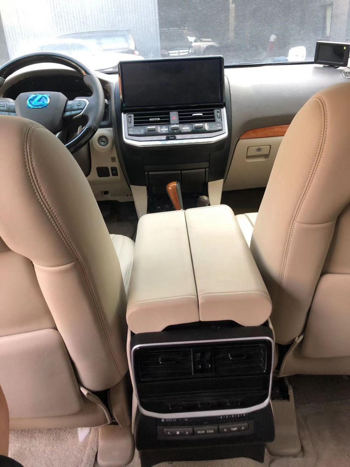 Комплект апгрейда салону в Lexus GX460 2023 Style 2