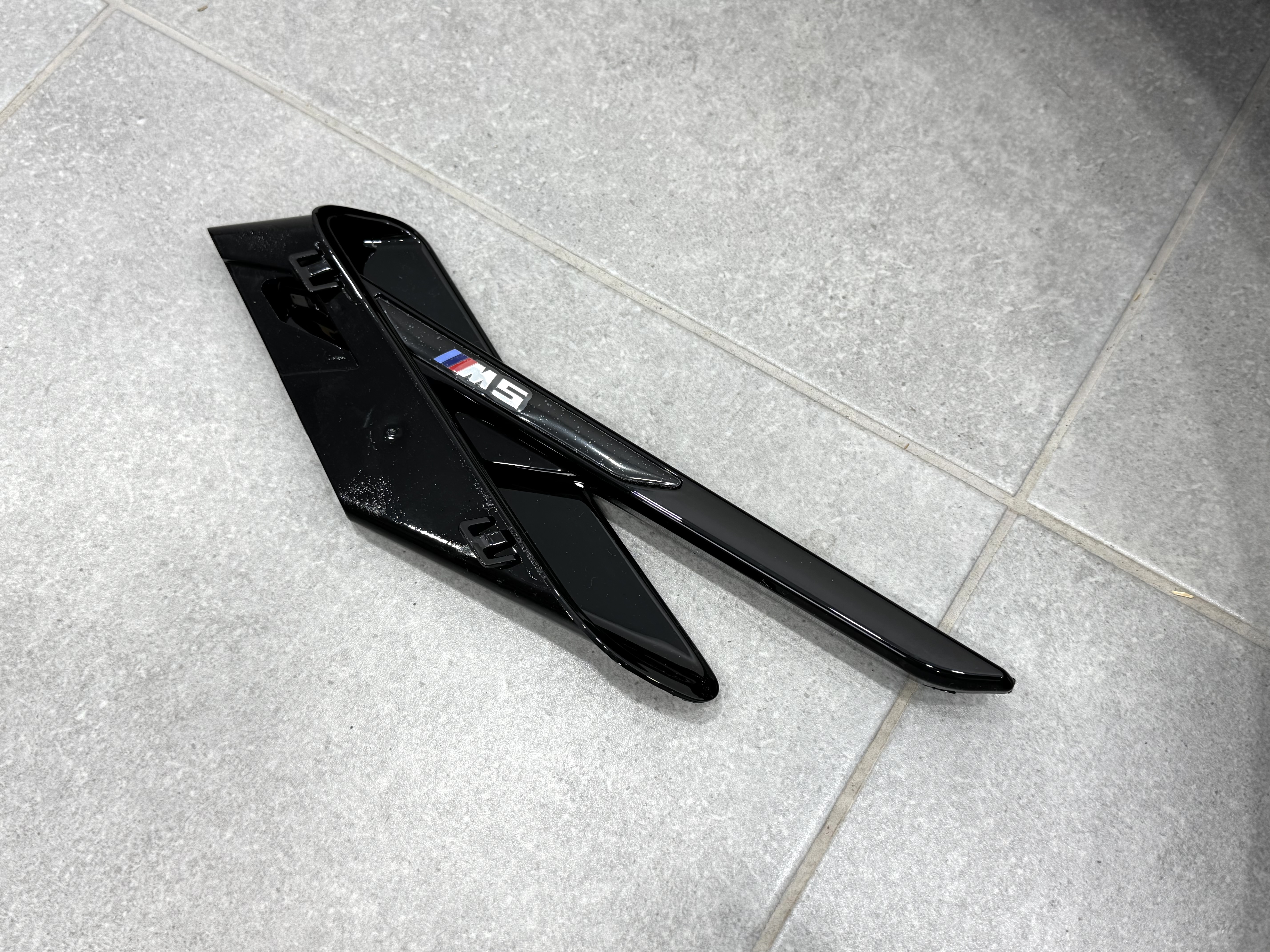 Передні крила в стилі M5 для BMW 5 series G30 / G31 2016-2023 5