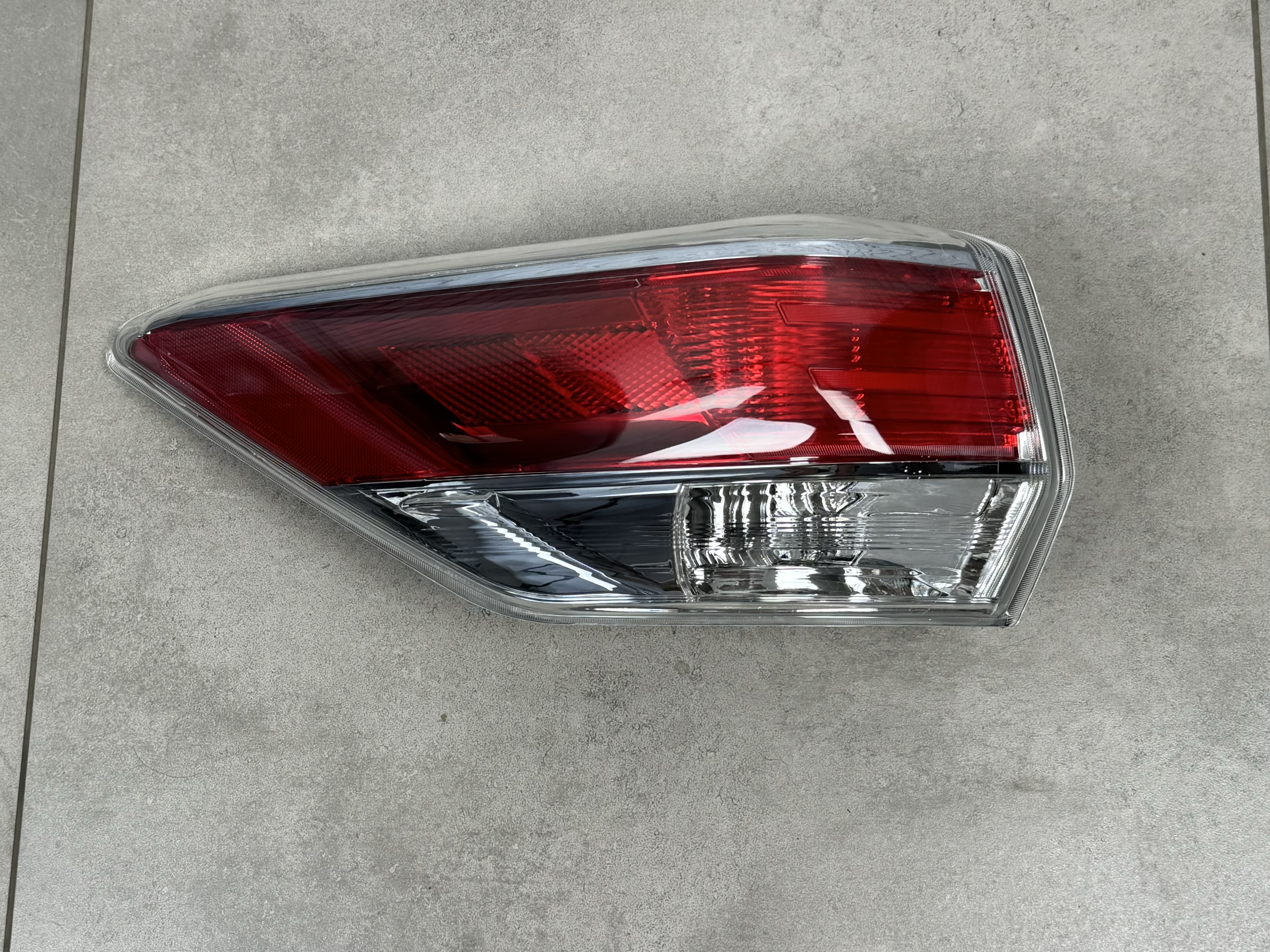 Задній ліхтар зовнішній лівий Toyota Highlander 2014-2016 5