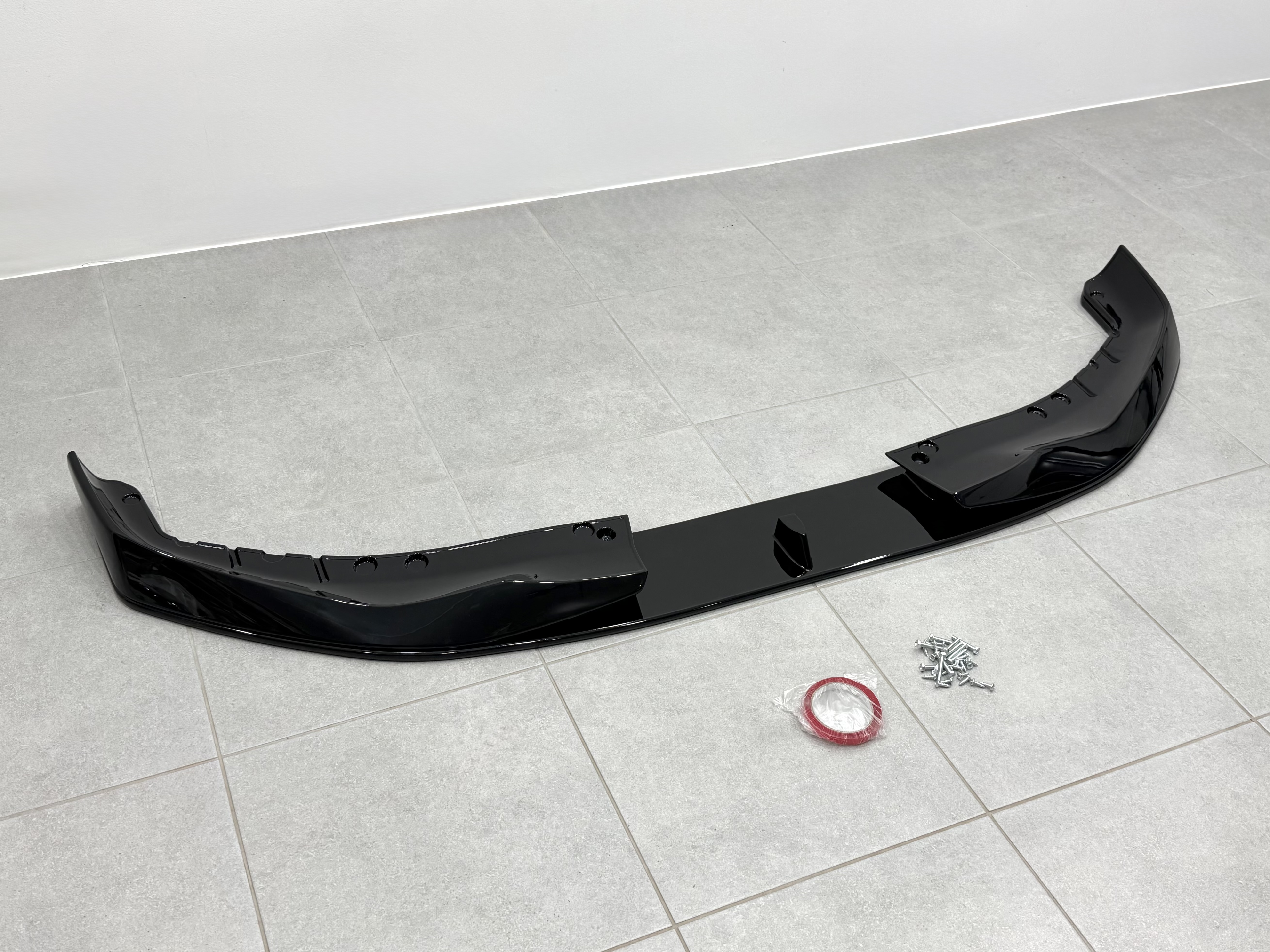 Накладка переднього бампера M-Performance стиль AC Schnitzer для BMW 5 series G30 G31 2016-2020 ABS пластик, чорний глянець 3