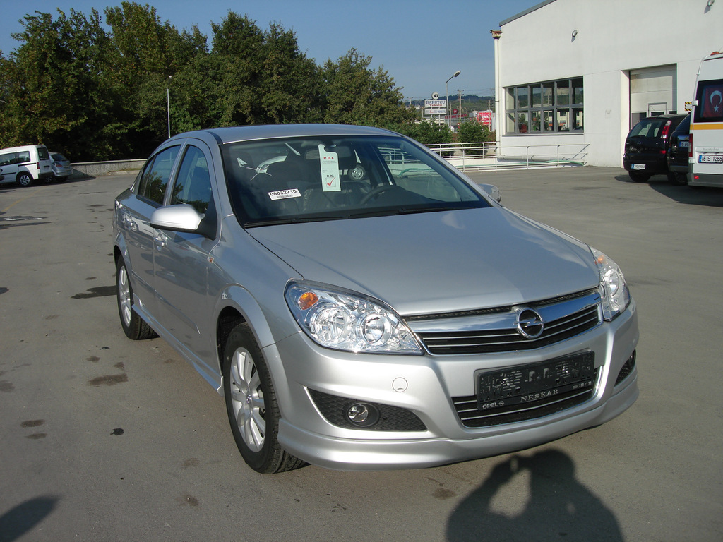 Передня нижня накладка Sedan (під фарбування) 2
