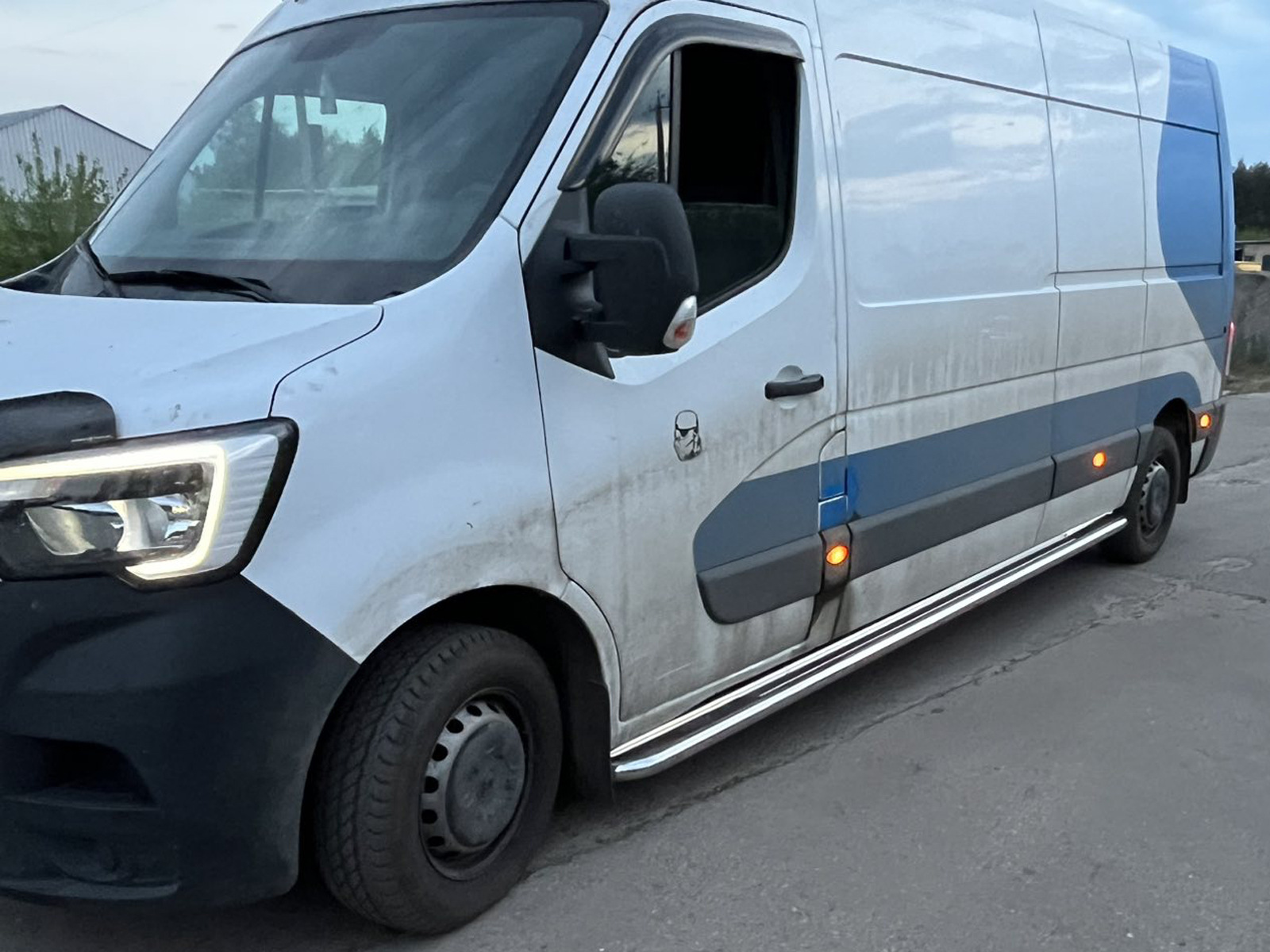 Бокові пороги Premium (2 шт., нерж.) 60 мм, коротка база 4
