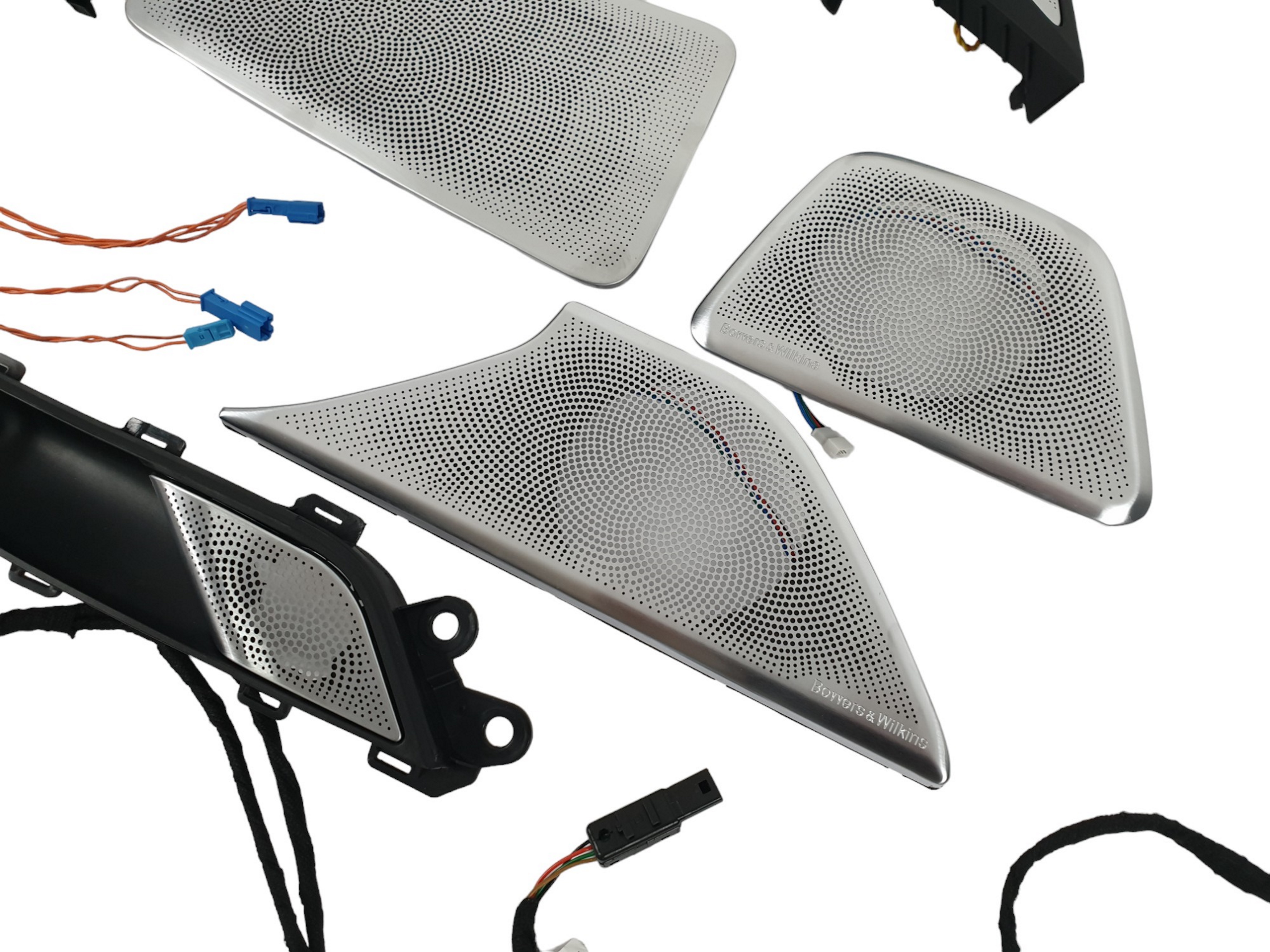 Сітки на динаміки (Bowers & Wilkins) VV на BMW 5 Series G30 / G31 2017-2020 року 2