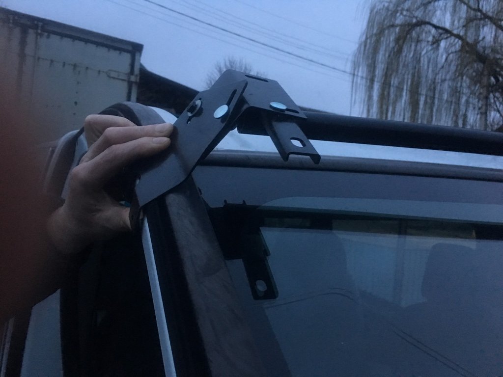 Козирьок на лобове скло (чорний глянець, 5мм) 4