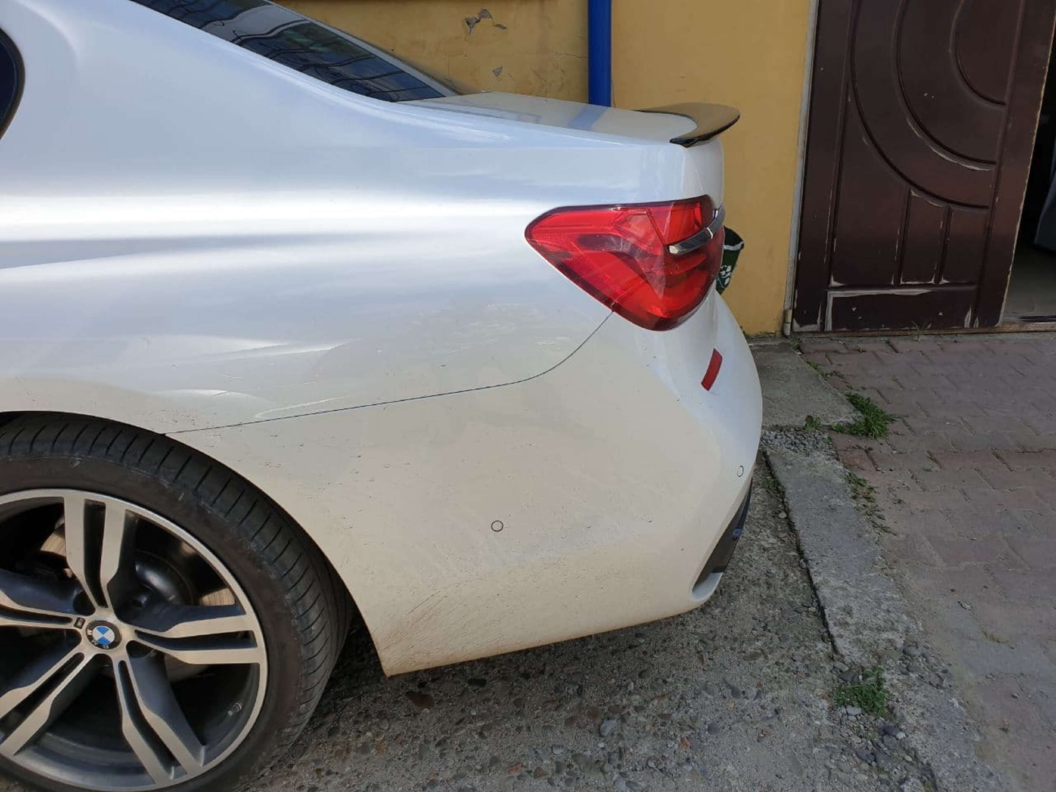Спойлер Чорний глянець V1 на BMW 7 Series G11 / G12 2015-2019 року 5