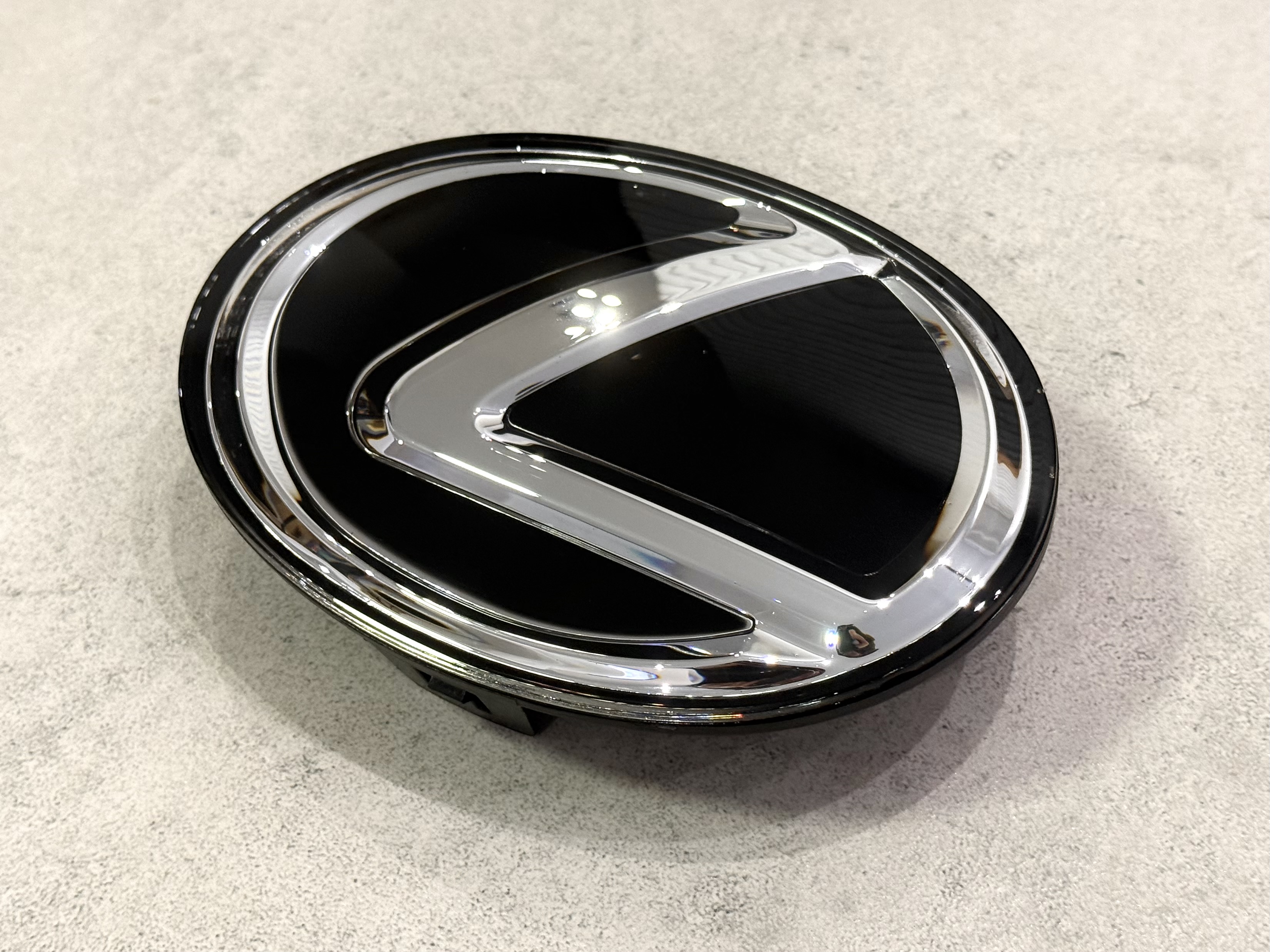 Емблема під склом 5314160090 Lexus LX 570 2012-2015 / GX 460 2014-2019 175ММ 5