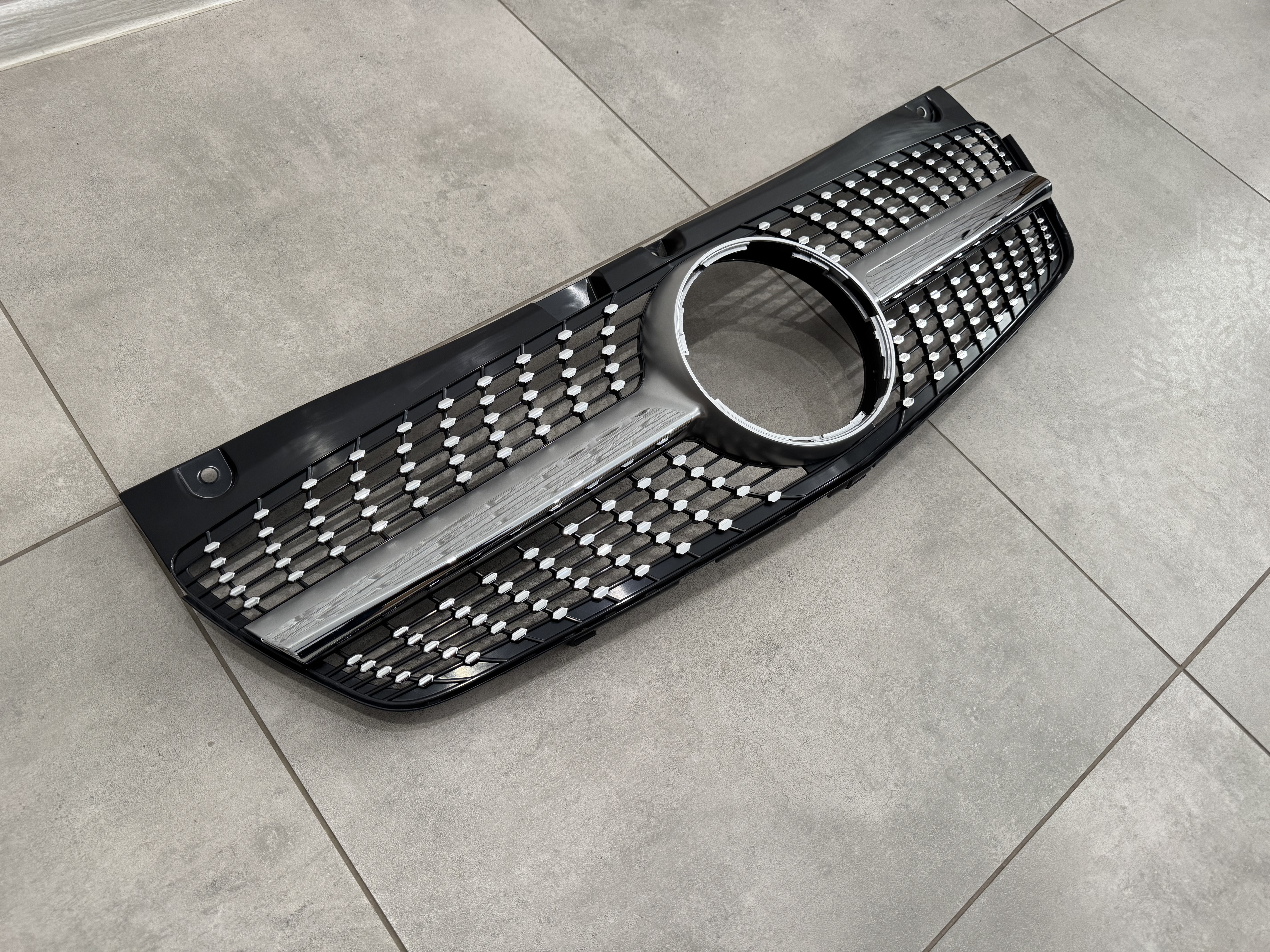 Решітка радіатора DIAMOND Mercedes Benz Vito W639 2010-2015 6