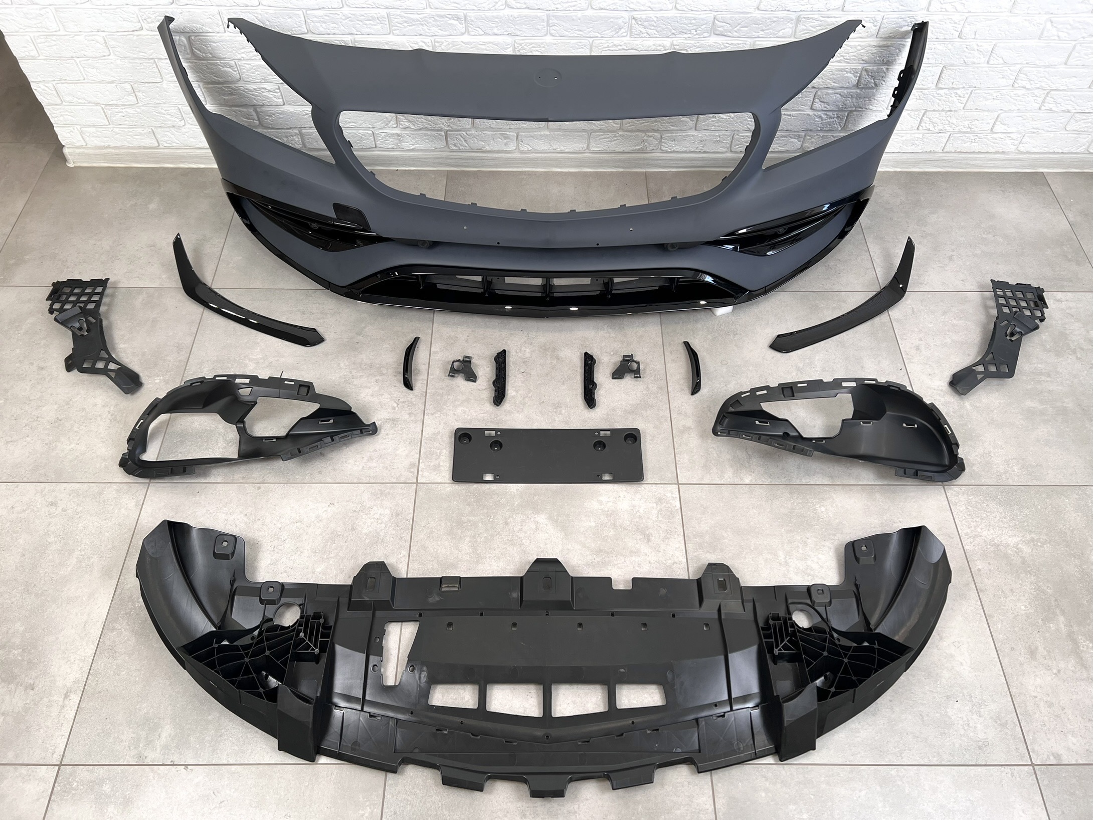 Бампер передній CLA45 AMG Mercedes - Benz CLA class C117 2013-2018 5