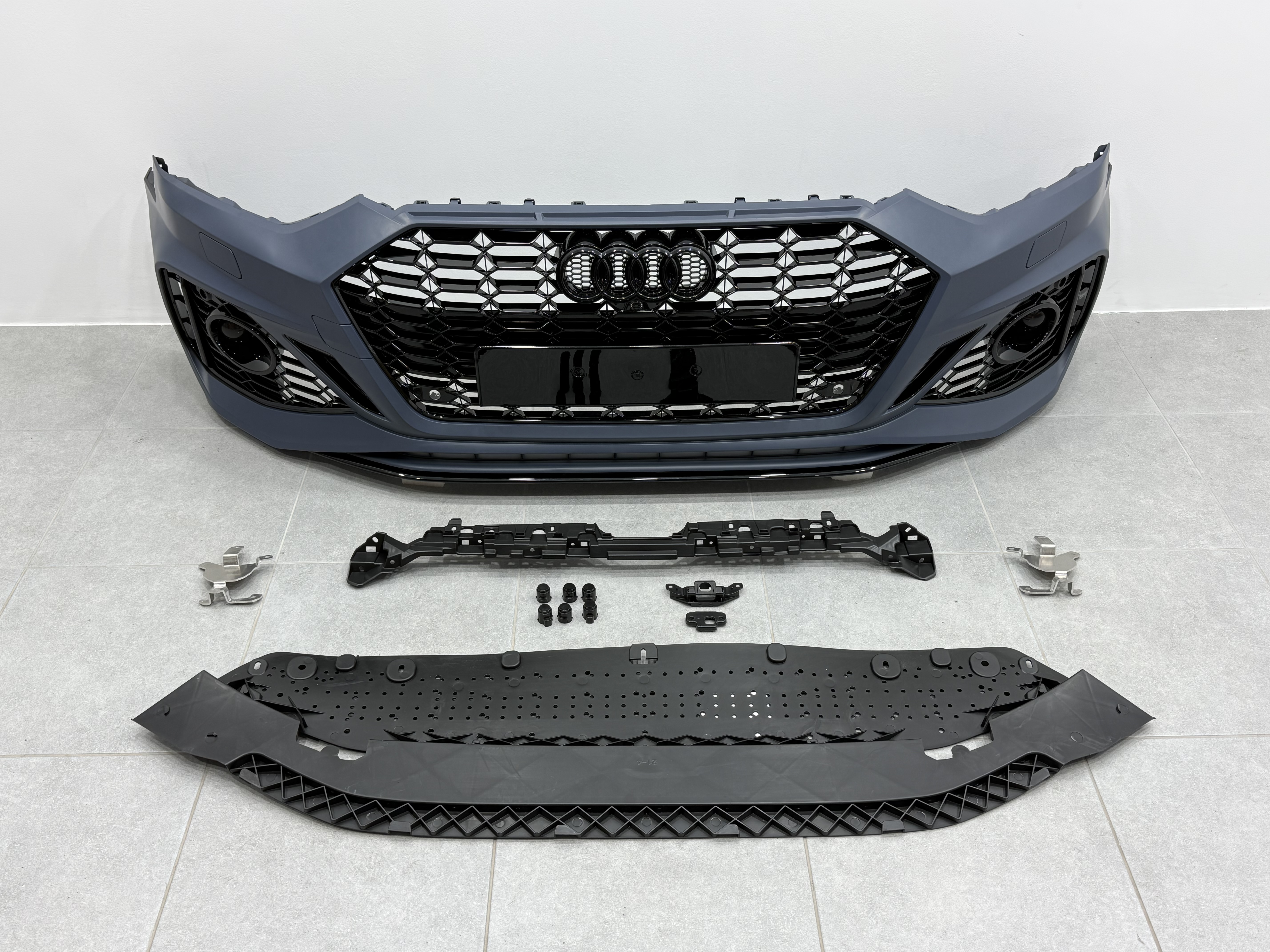 Бампер передній у стилі RS5 для Audi A5 2020+ 3