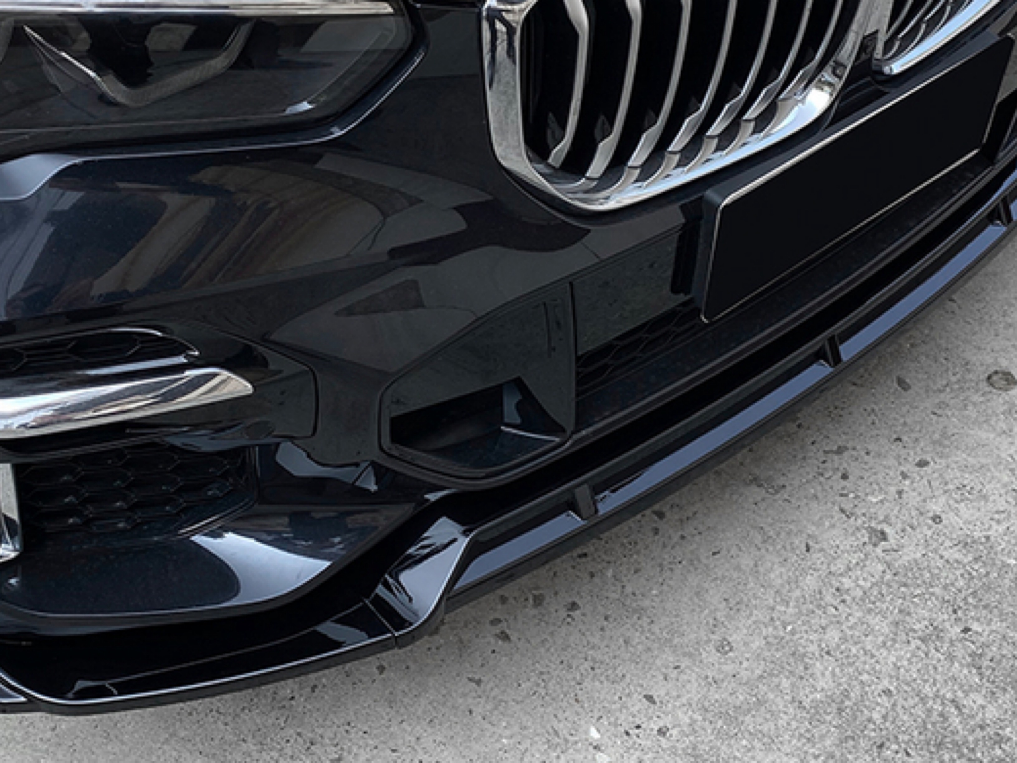 Спідниця переднього бампера M-Perfomance для BMW X5 G05 2019-2022 ABS пластик, чорний глянець 4