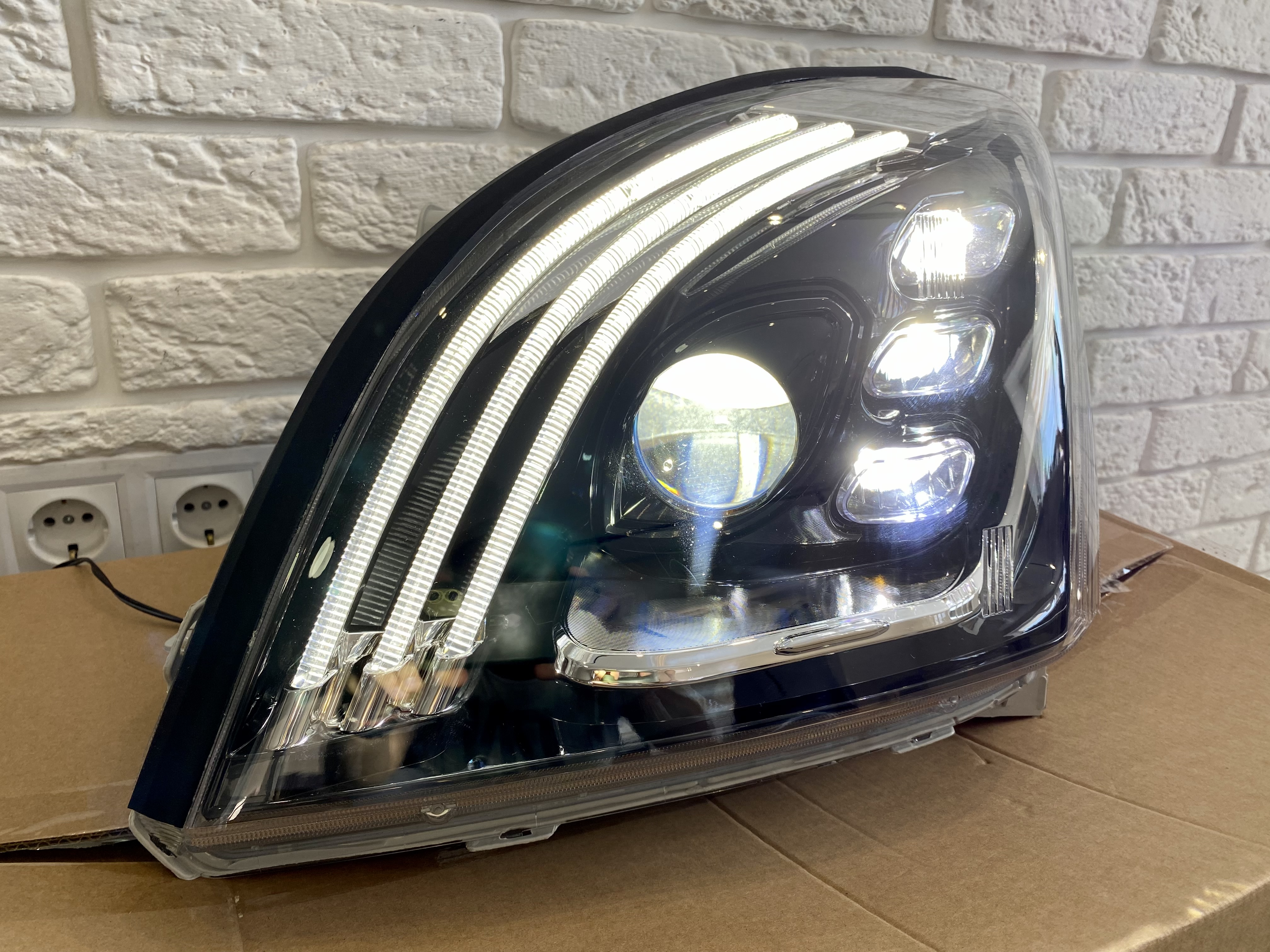 Фари Full LED Toyota Land Cruiser Prado 120 2003-2009 Maybach style 6