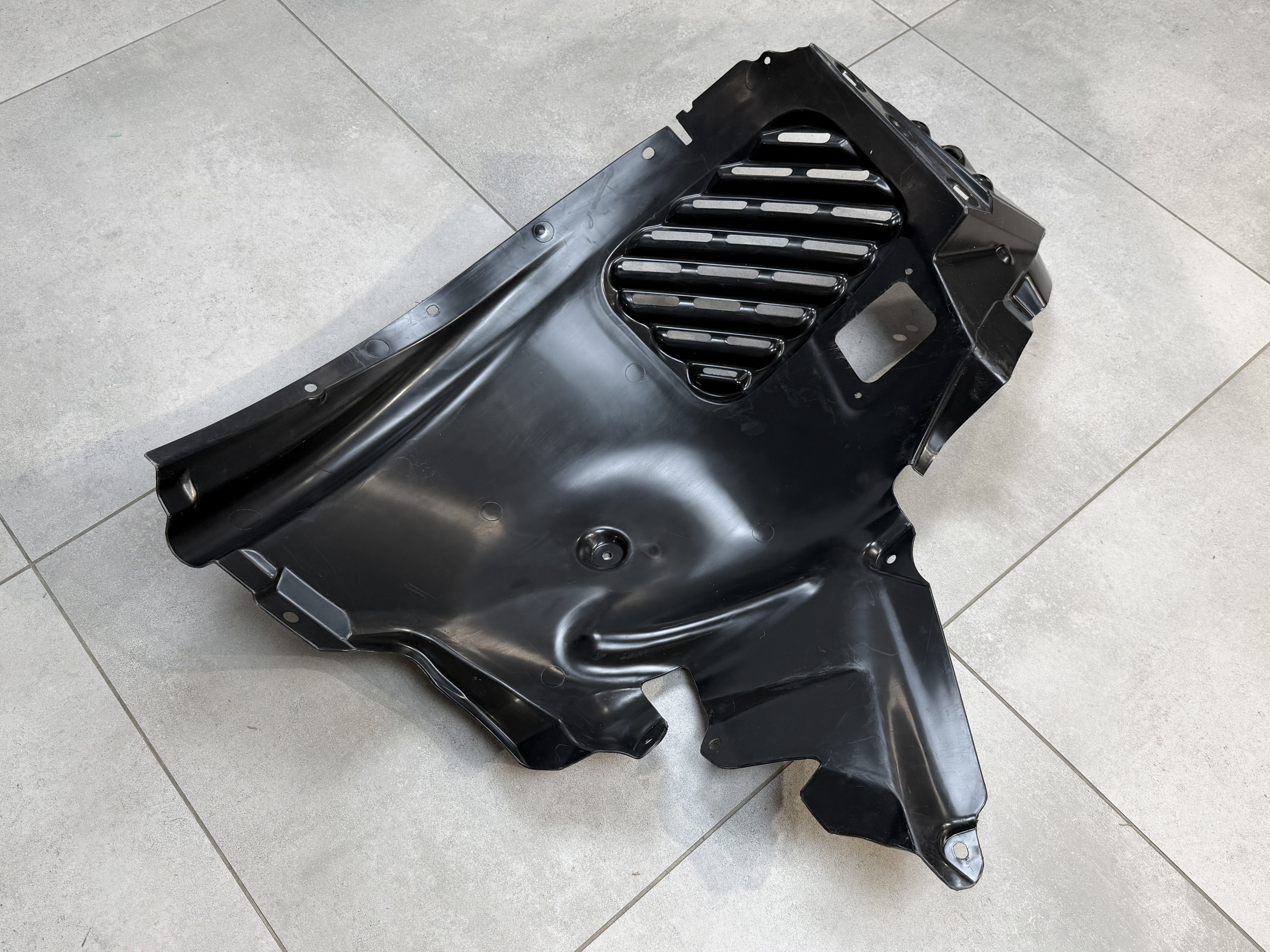Підкрилок правий передній 51717213642 для BMW X3 F25 2013-2017 6