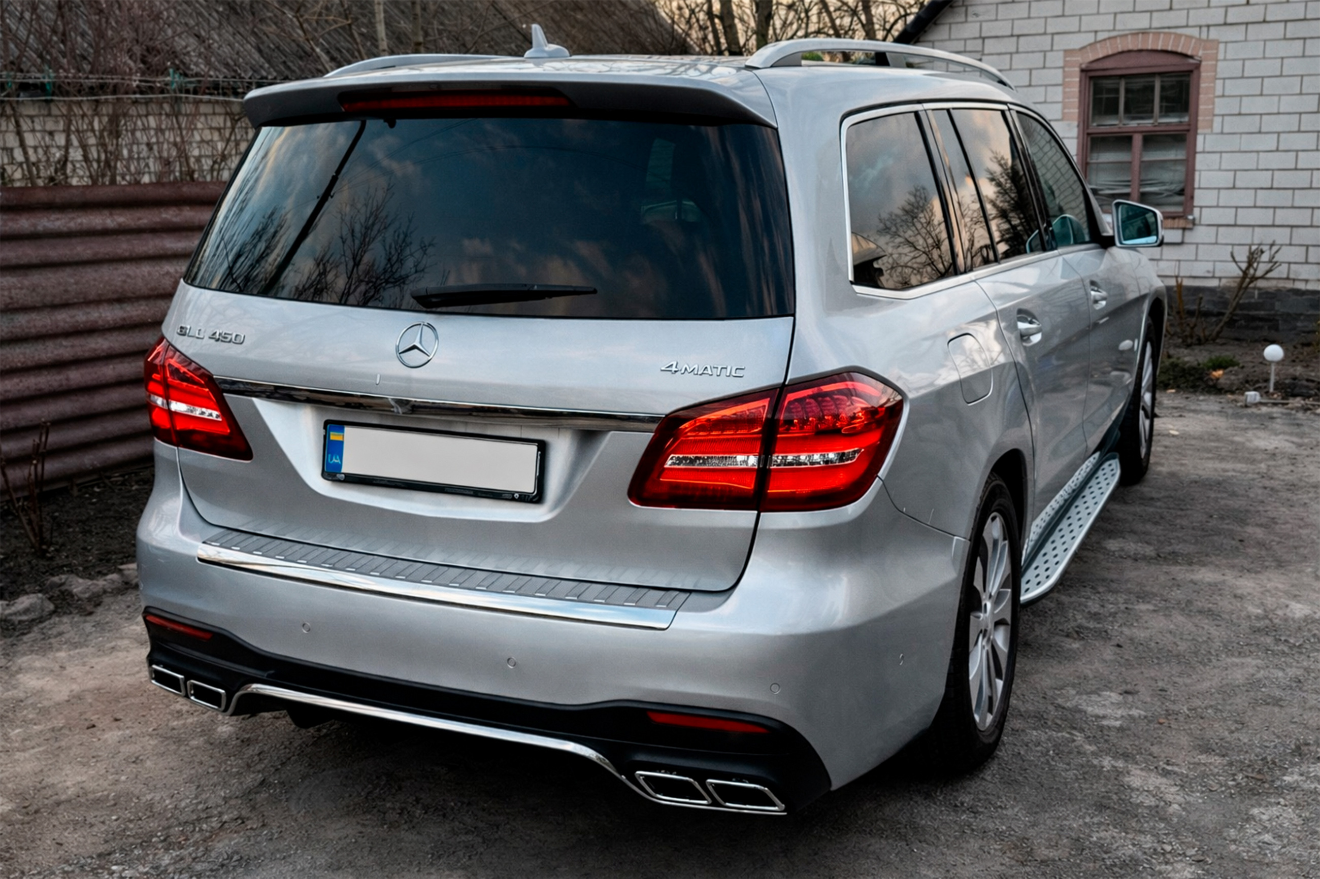 Задній бампер AMG GLS63