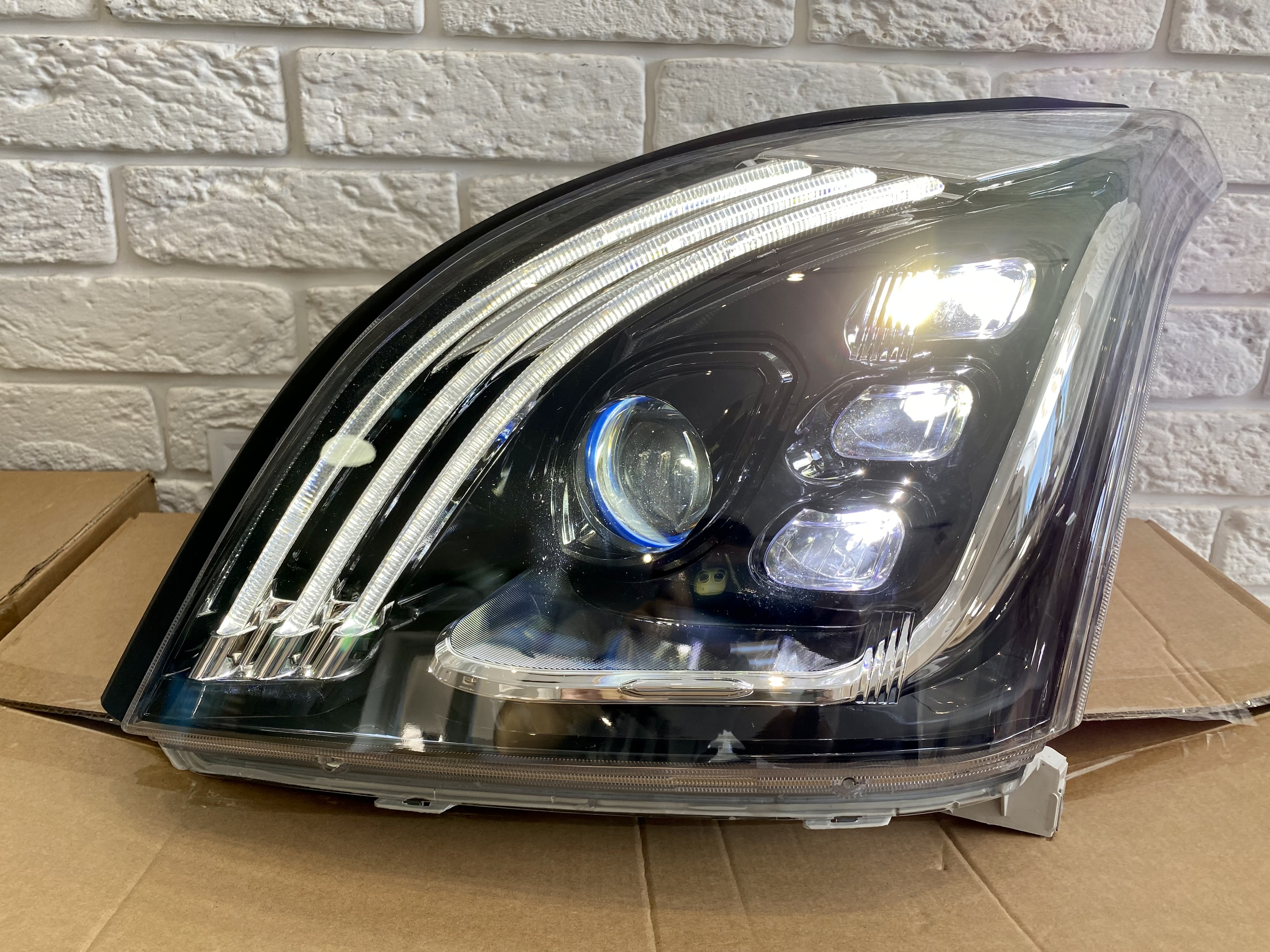 Фари Full LED Toyota Land Cruiser Prado 120 2003-2009 Maybach style 2