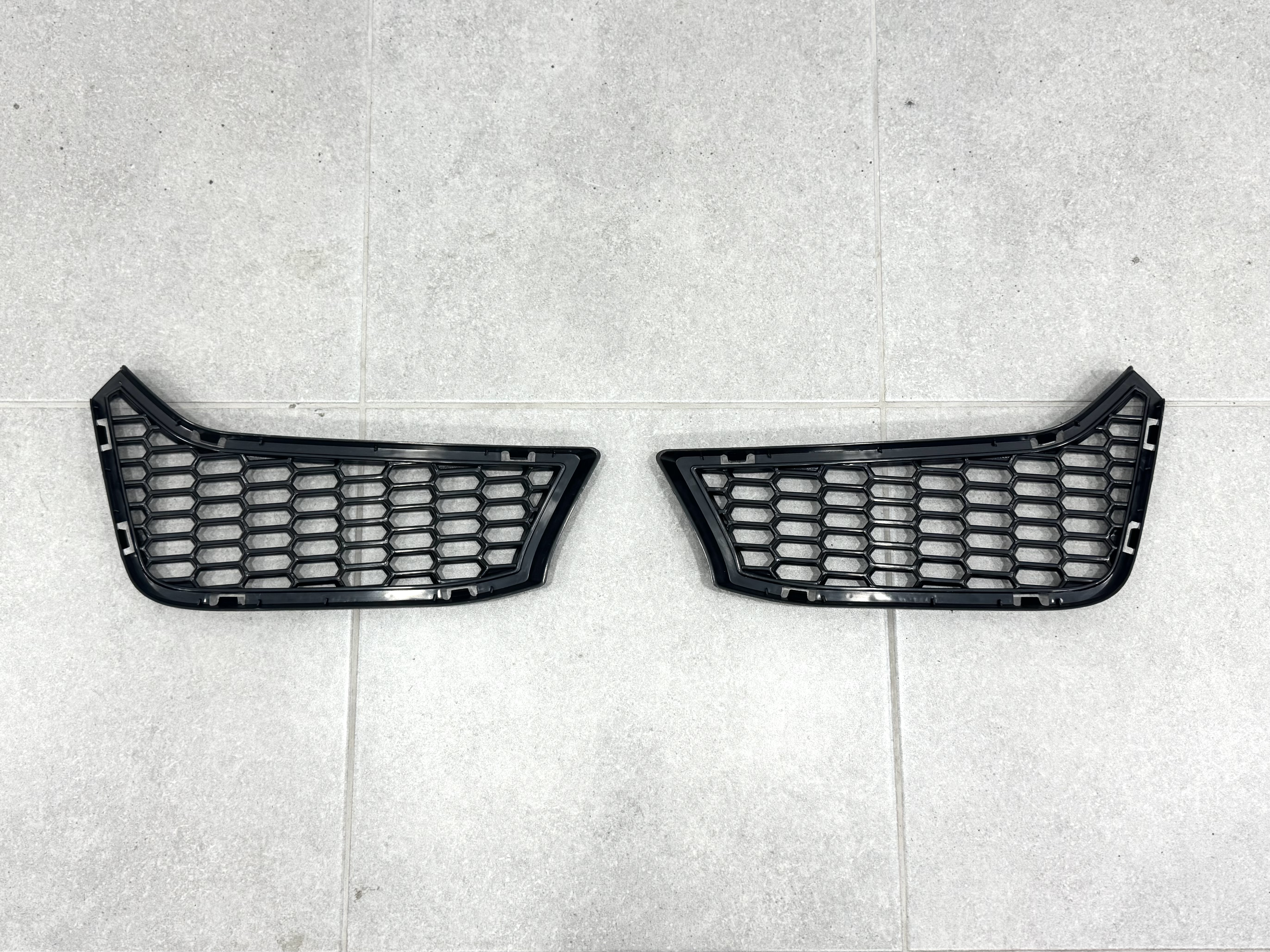 Решітки в бампер M3 look BMW 3 series F30 / F31 2012-2018 L+R 6