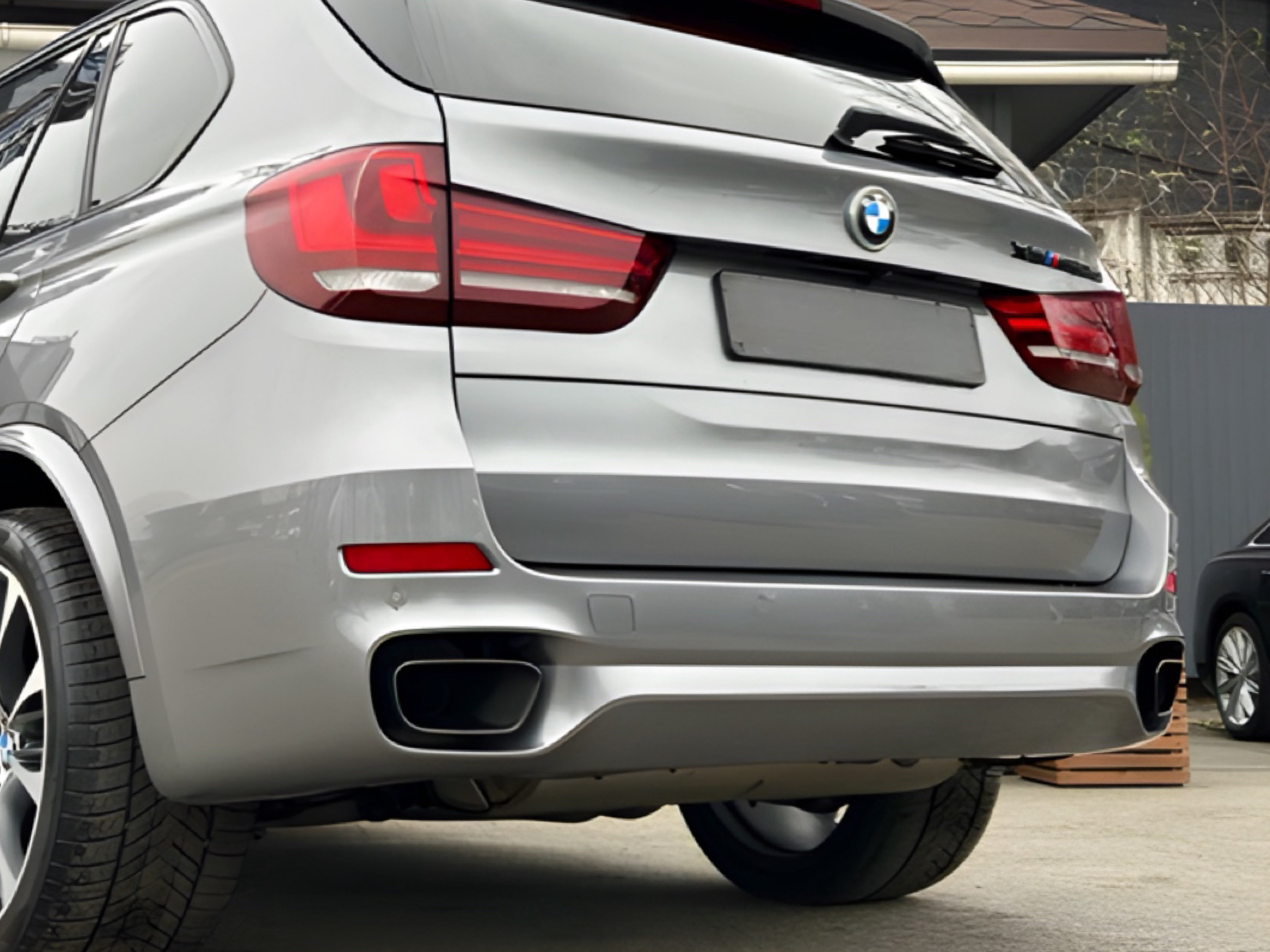 Насадки на вихлопні труби BLACK M Paket BMW X5 F15 2014-2018 4