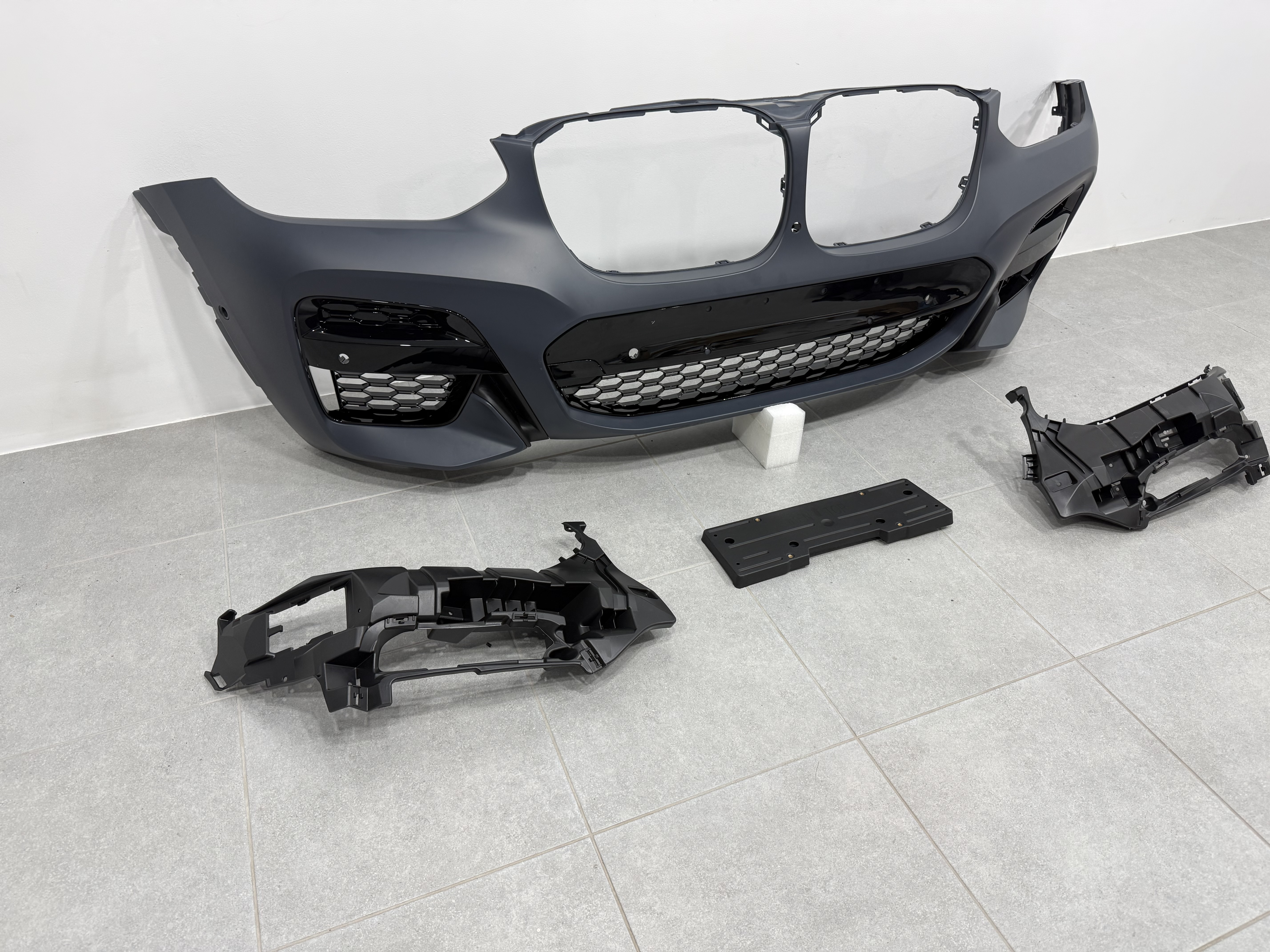 Передній бампер M paket BMW X3 G01 / X4 G02 2018-2021 3