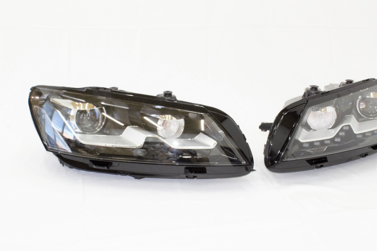 Передні фари Volkswagen Passat B7 USA 2011-2015 3