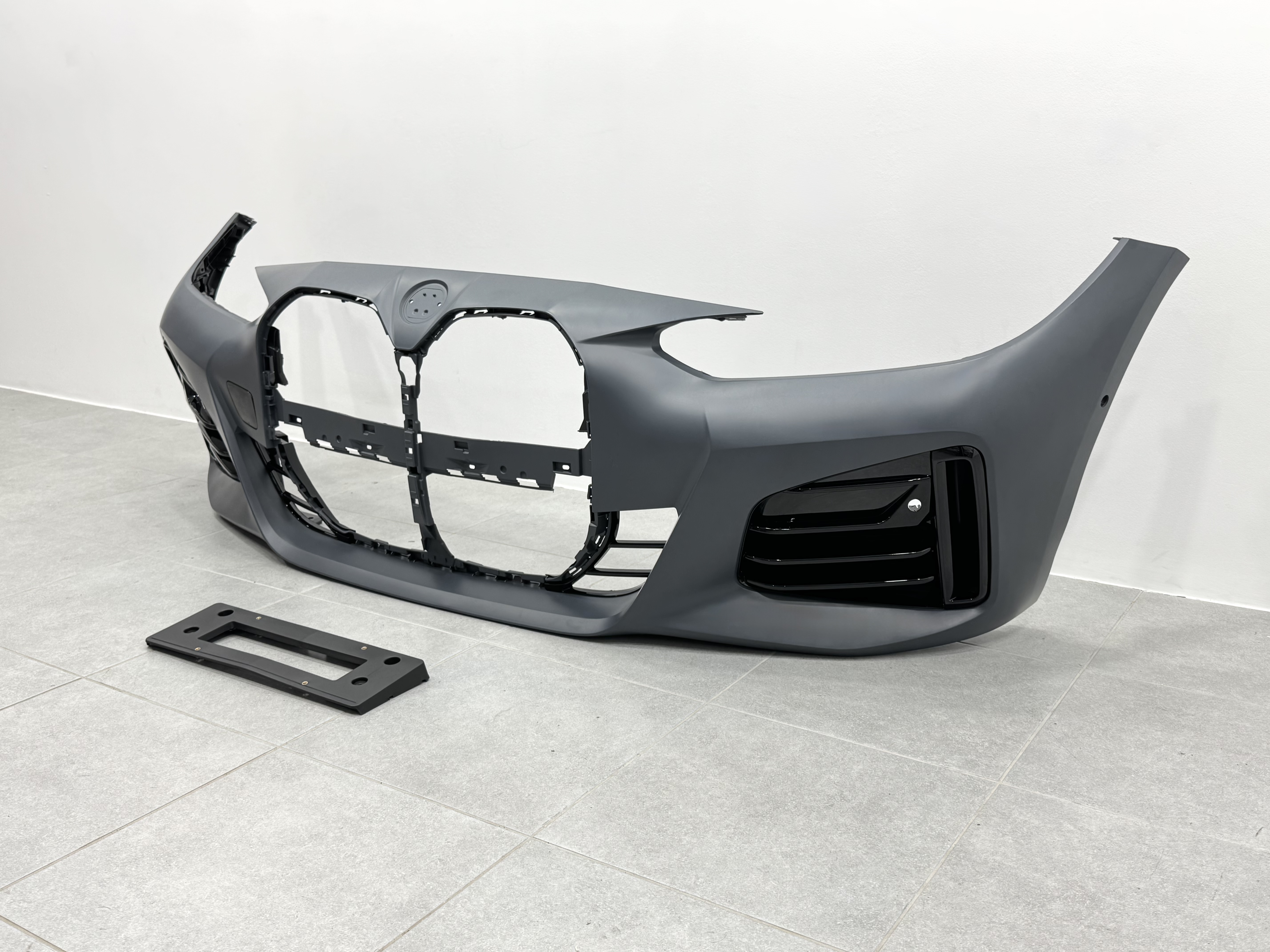 Передній бампер M paket BMW 4 series G26 2020- 5