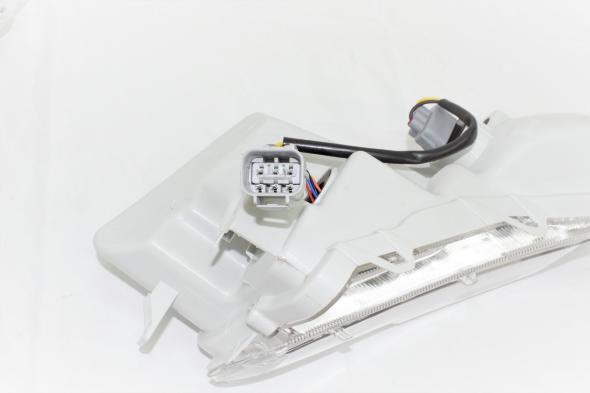 DRL ходові вогні + покажчик повороту в бампері Toyota Camry USA 55/60 14-17 (комплект 2 шт.) 3