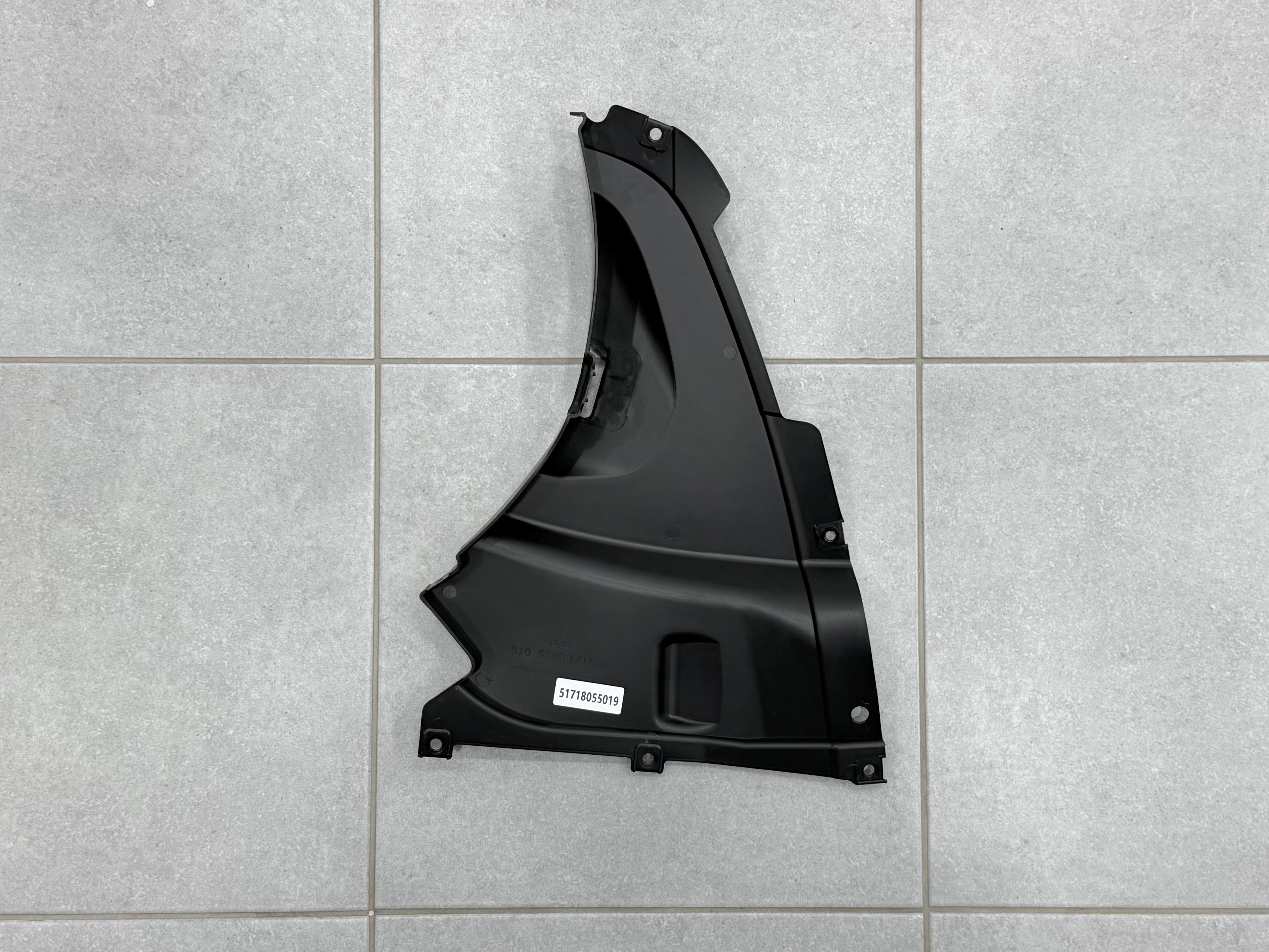 Лівий локер M Paket 51718055019 для BMW F30 / F31 2012-2018 5