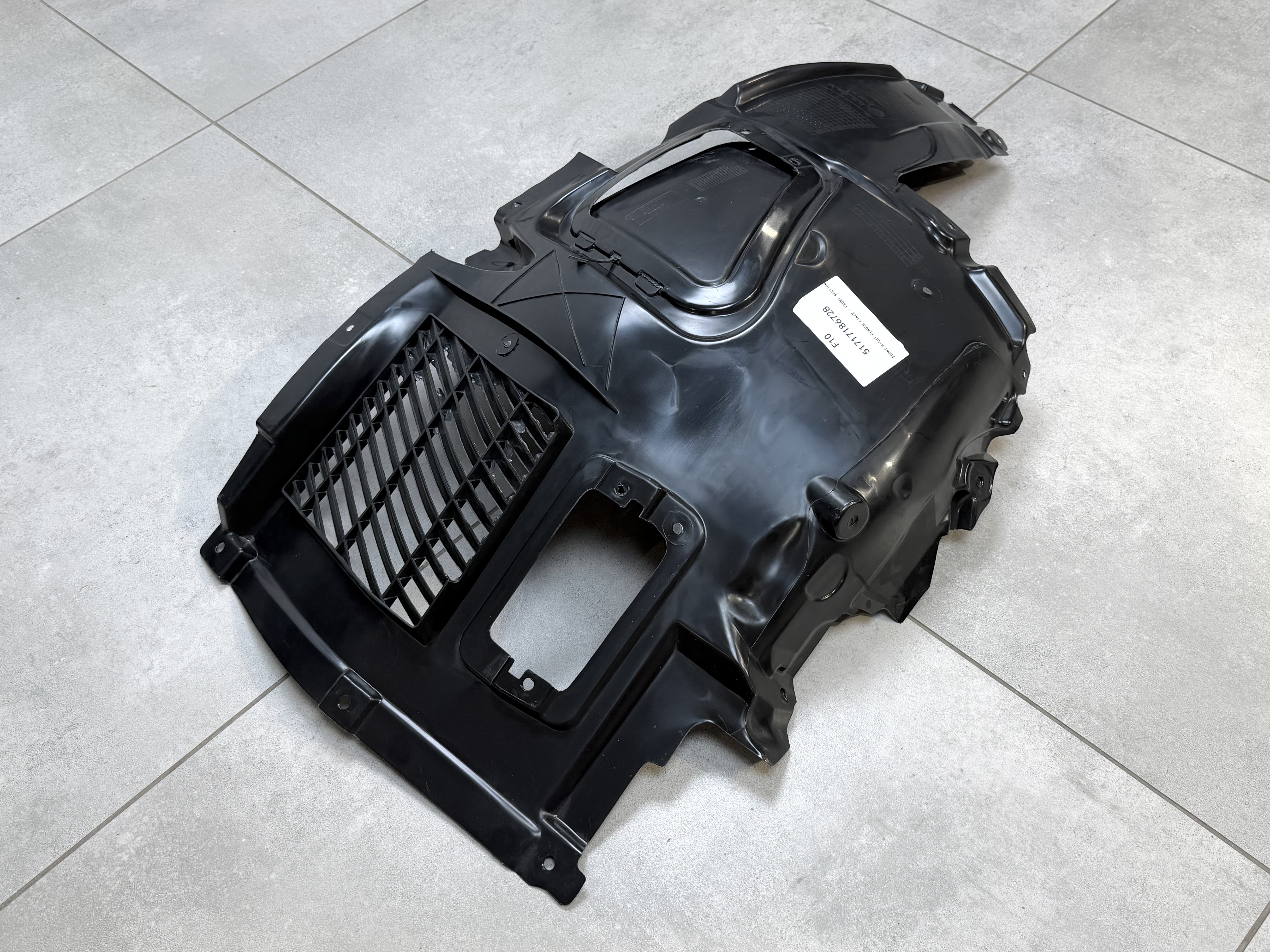 Підкрилок правий передній 51717186728 для BMW 5 series F10 F11 2010-2016 4