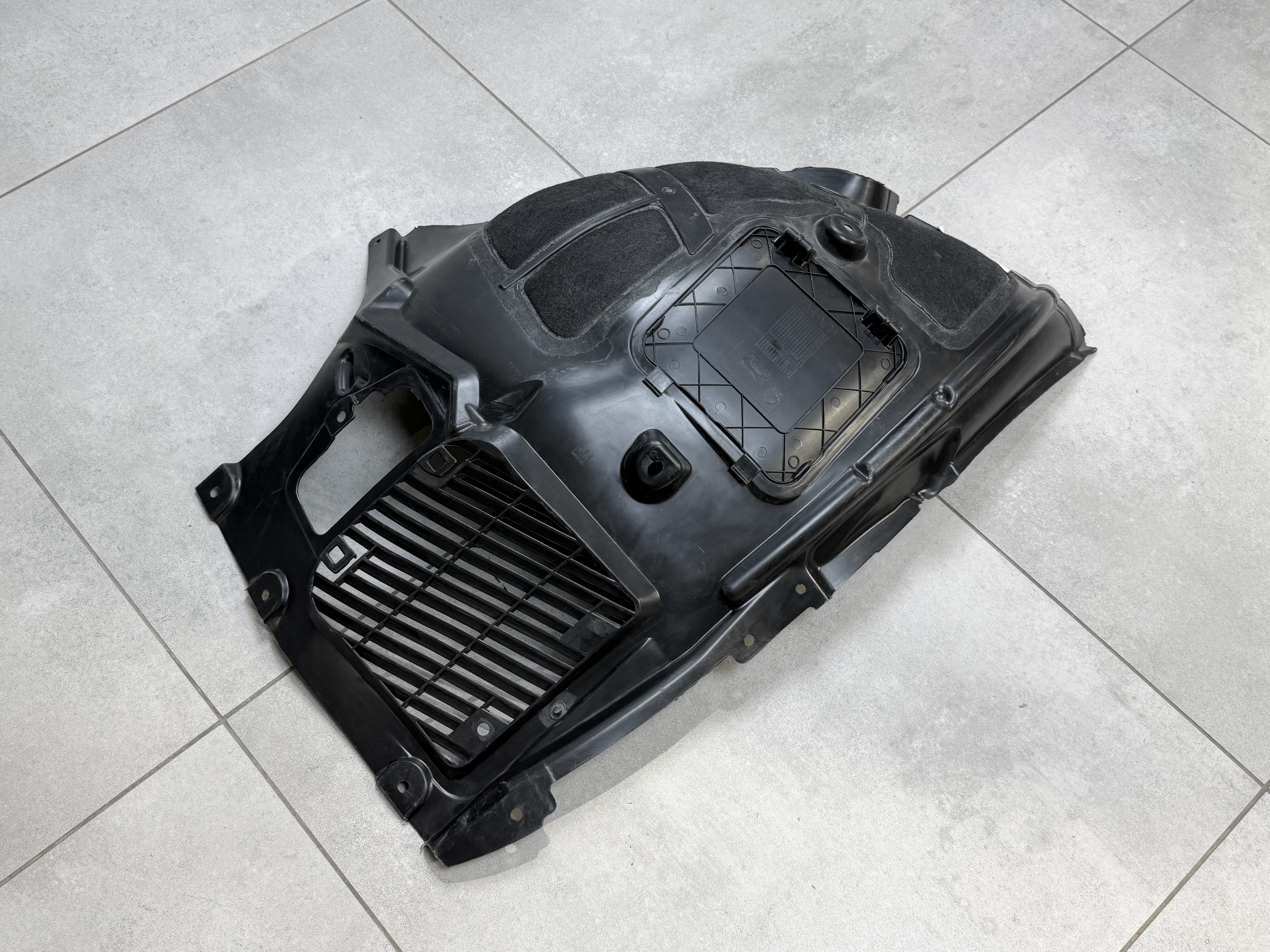 Підкрилок лівий передній 51717493365 для BMW 7 series G11 G12 2015-2021 4
