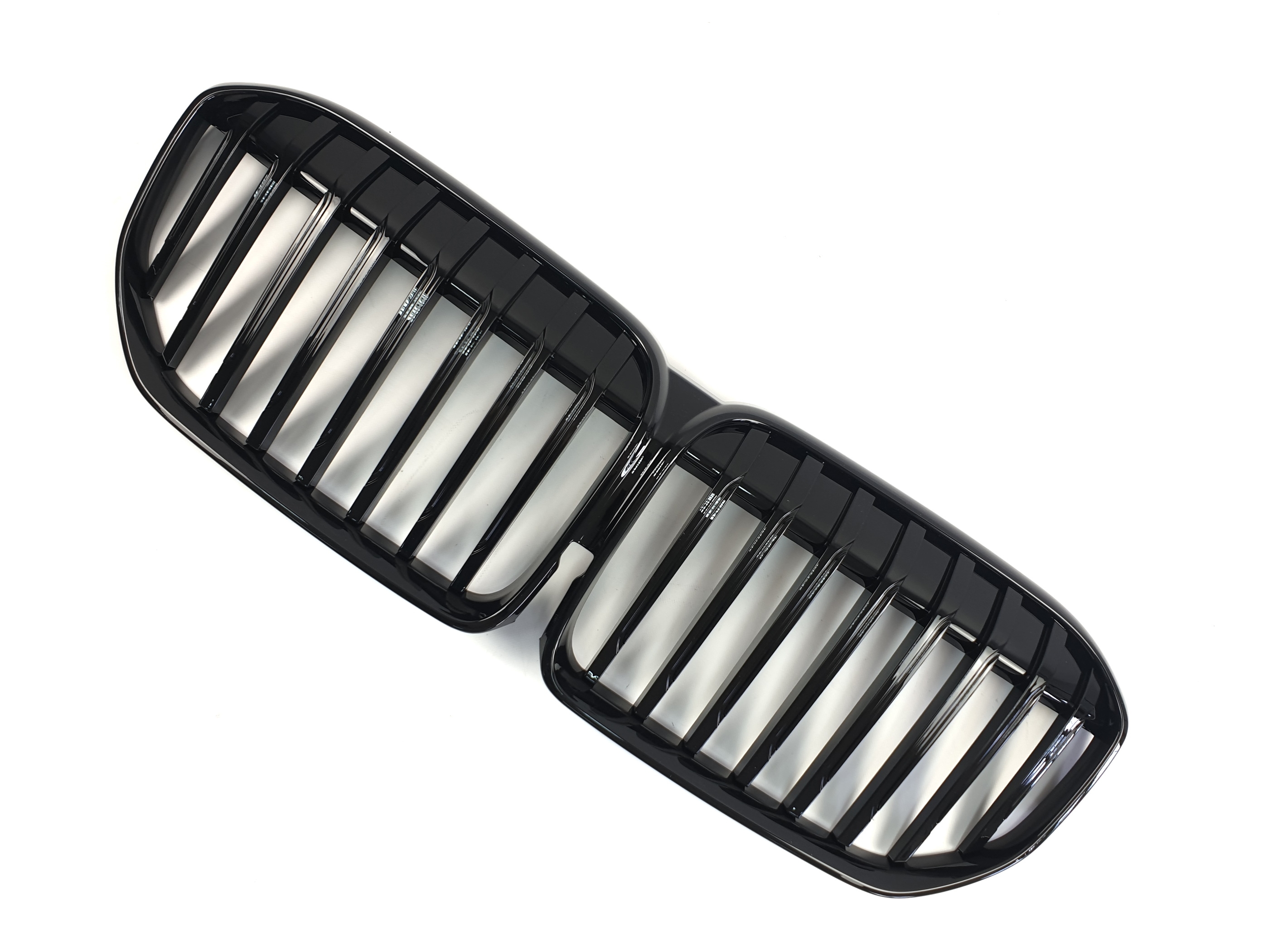 Ніздрі Чорний глянець (1 BAR) на BMW 7 Series G11 / G12 2019-2023 року 3