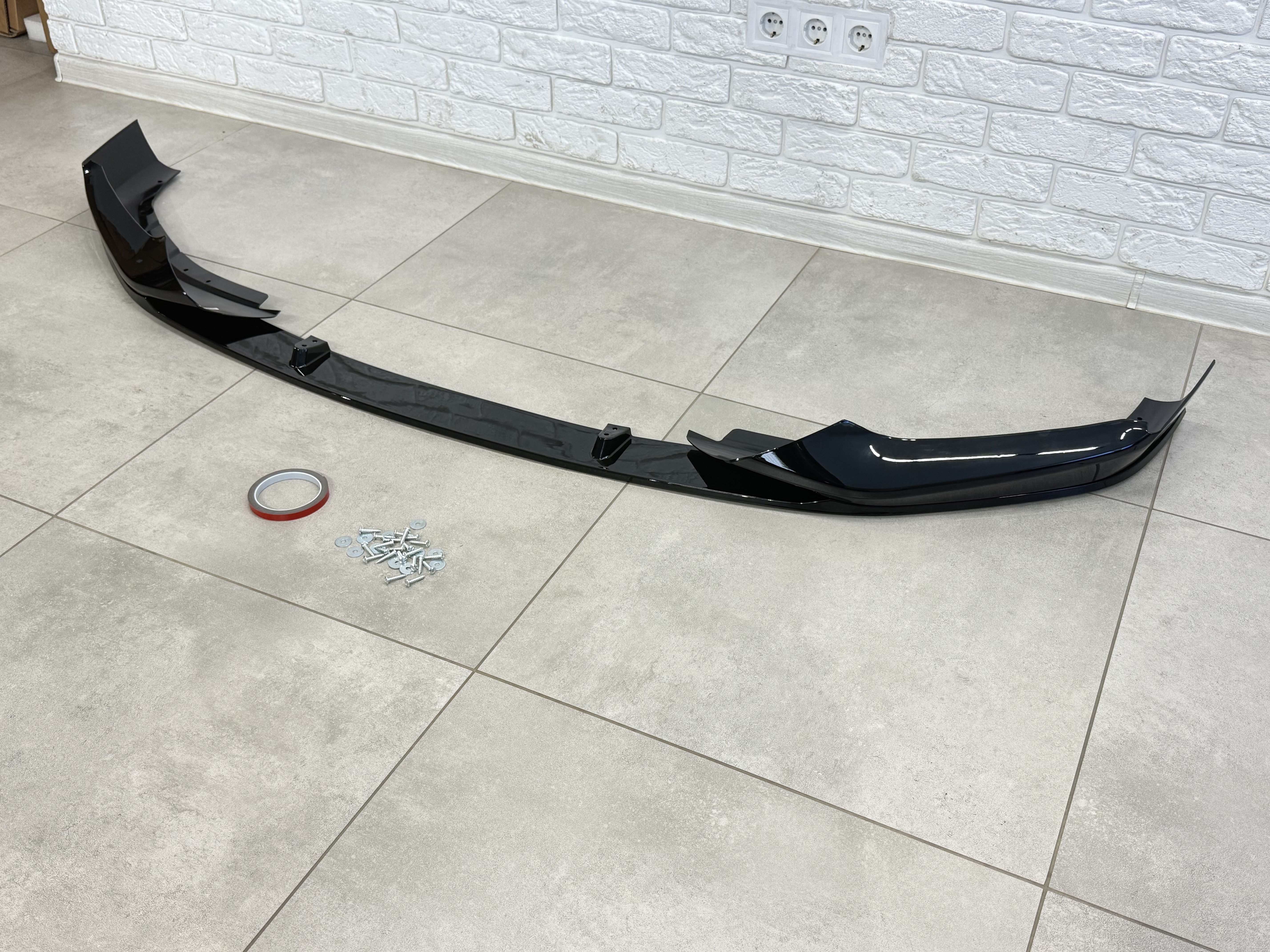Накладка переднього бампера M Performance BMW 5 series G30 G31 2017-2020, чорний глянець 5