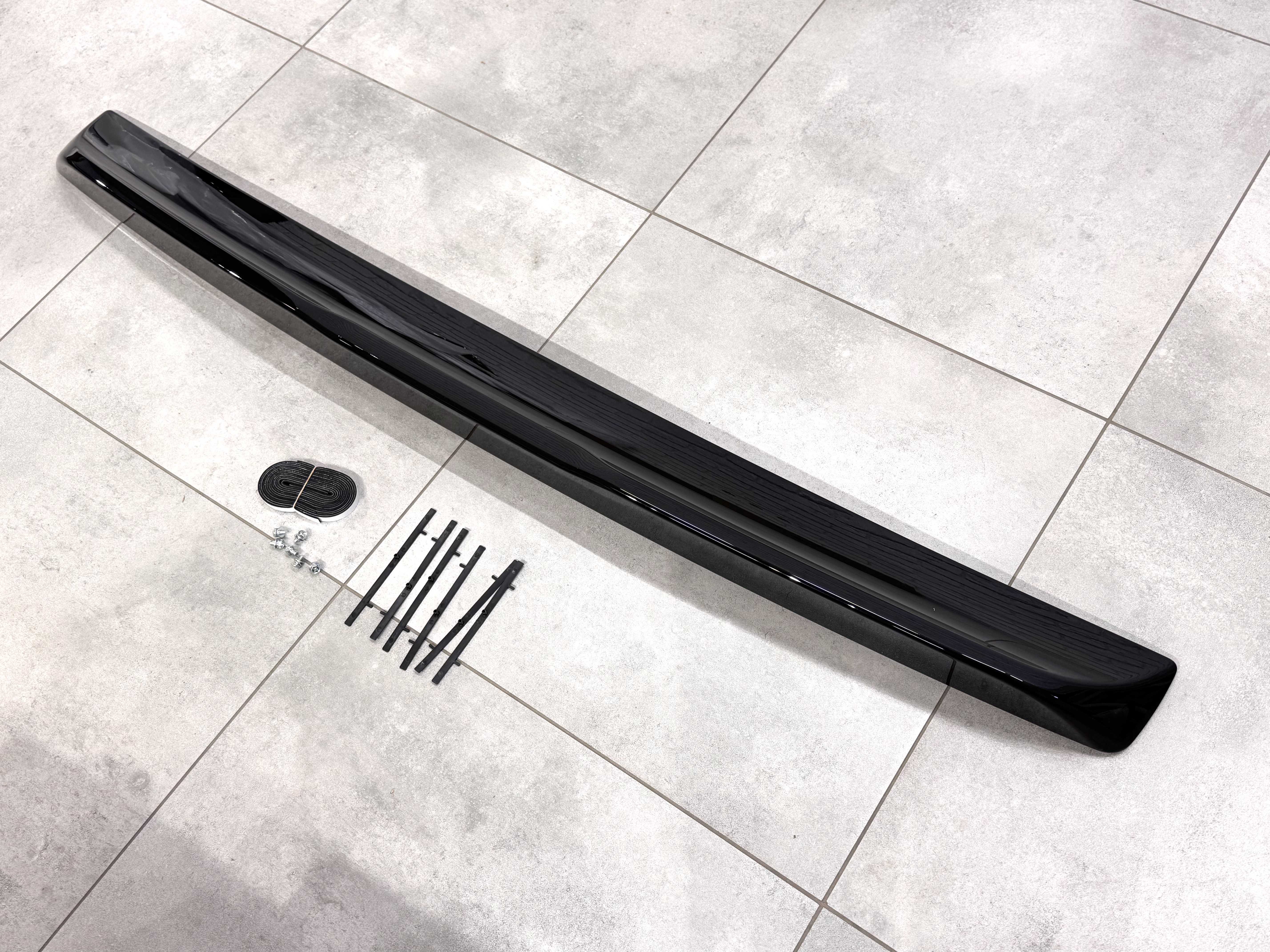 Спойлер ліп багажника Dodge Challenger SRT 2008-2020 ABS пластик, чорний глянець 3