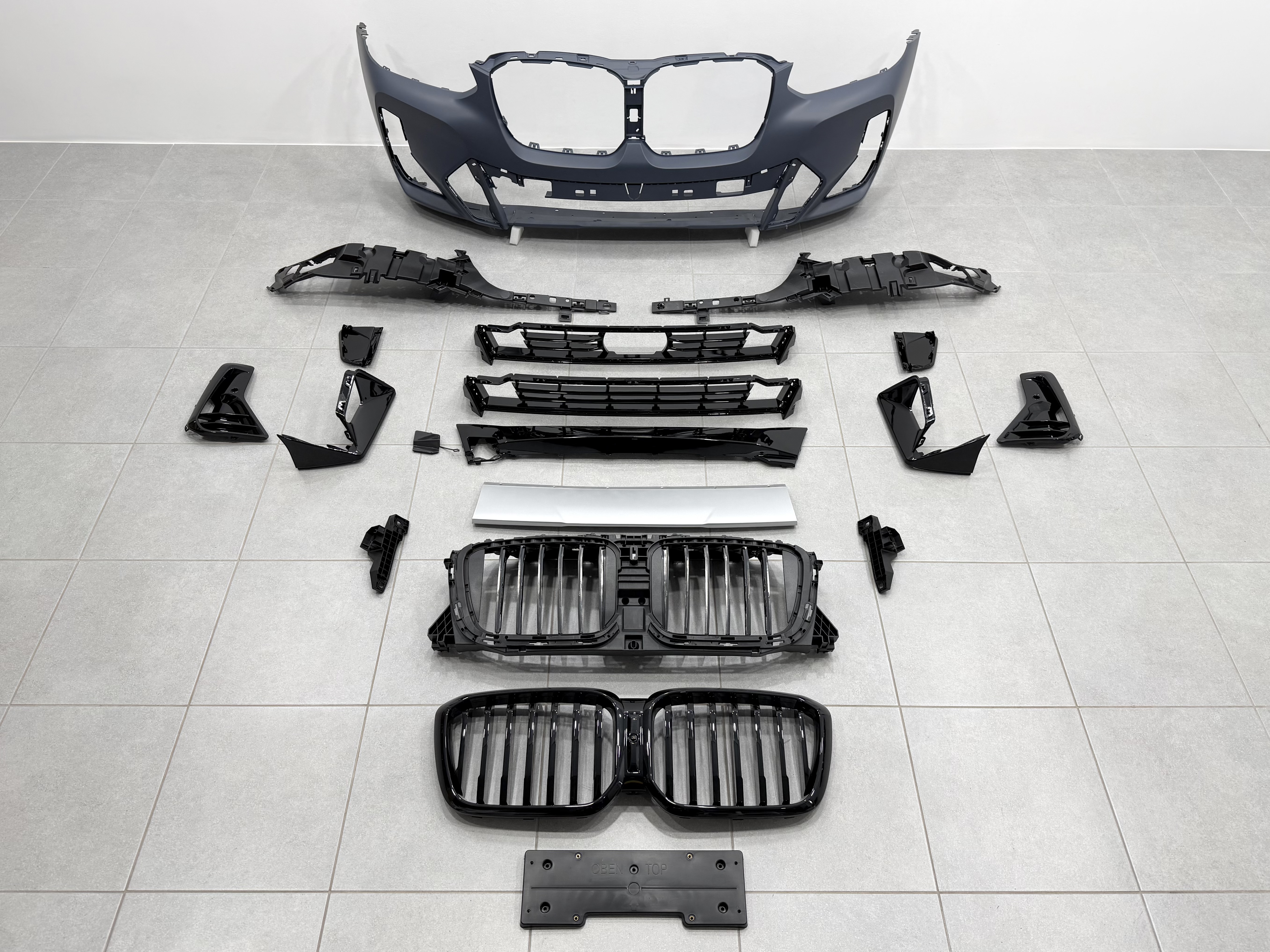 Обвіс M paket LCI для BMW X4 G02 2022-2024 (бампера в зборі, арки, пороги, молдинги, вих. труби) 2