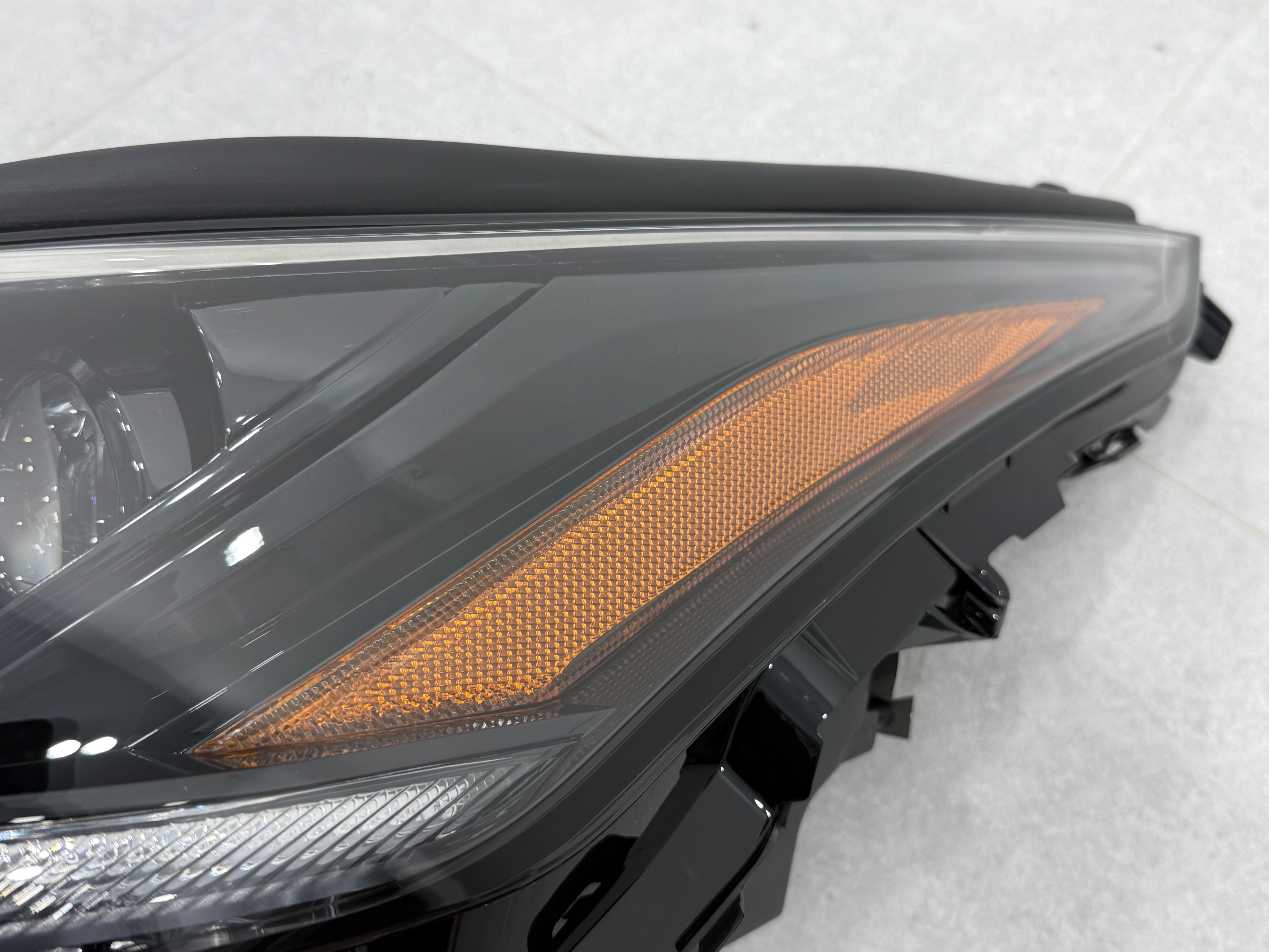 Ліва фара з лінзою BLACK XSE Toyota Highlander 2020- XSE / LE XLE LIMITED 4