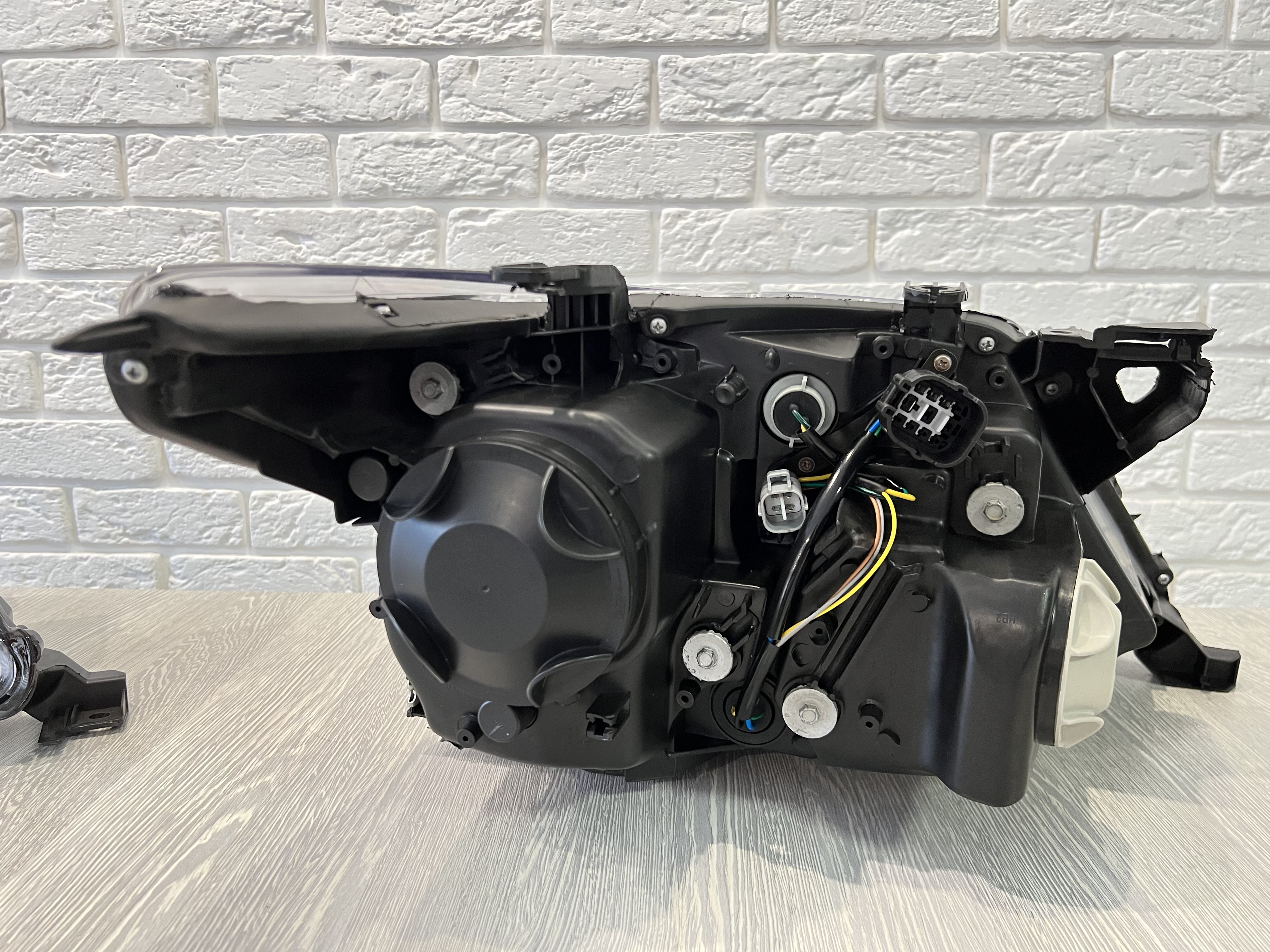 Ліва фара Lexus LX 570 рестайлінг 2012- 3